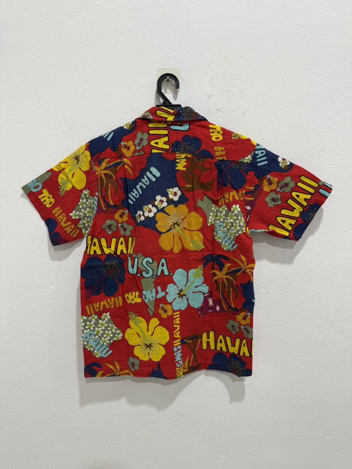 Duke Kahanamoku VINTAGE DELUKE WAKIKI DRESS HAWAII SHIRT MADE IN USA Size US M / EU 48-50 / 2 - 4 Thumbnail