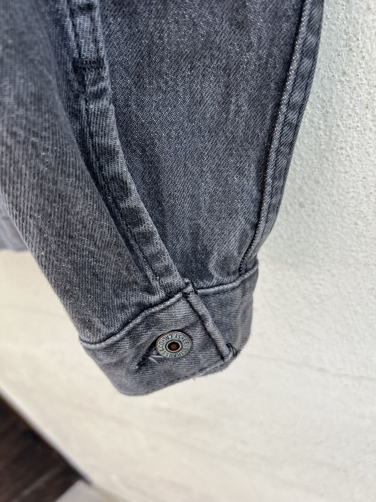 Levi's Vintage 80s Levi’s 75505 Faded Black Denim Trucker Jacket Size US S / EU 44-46 / 1 - 8 Thumbnail