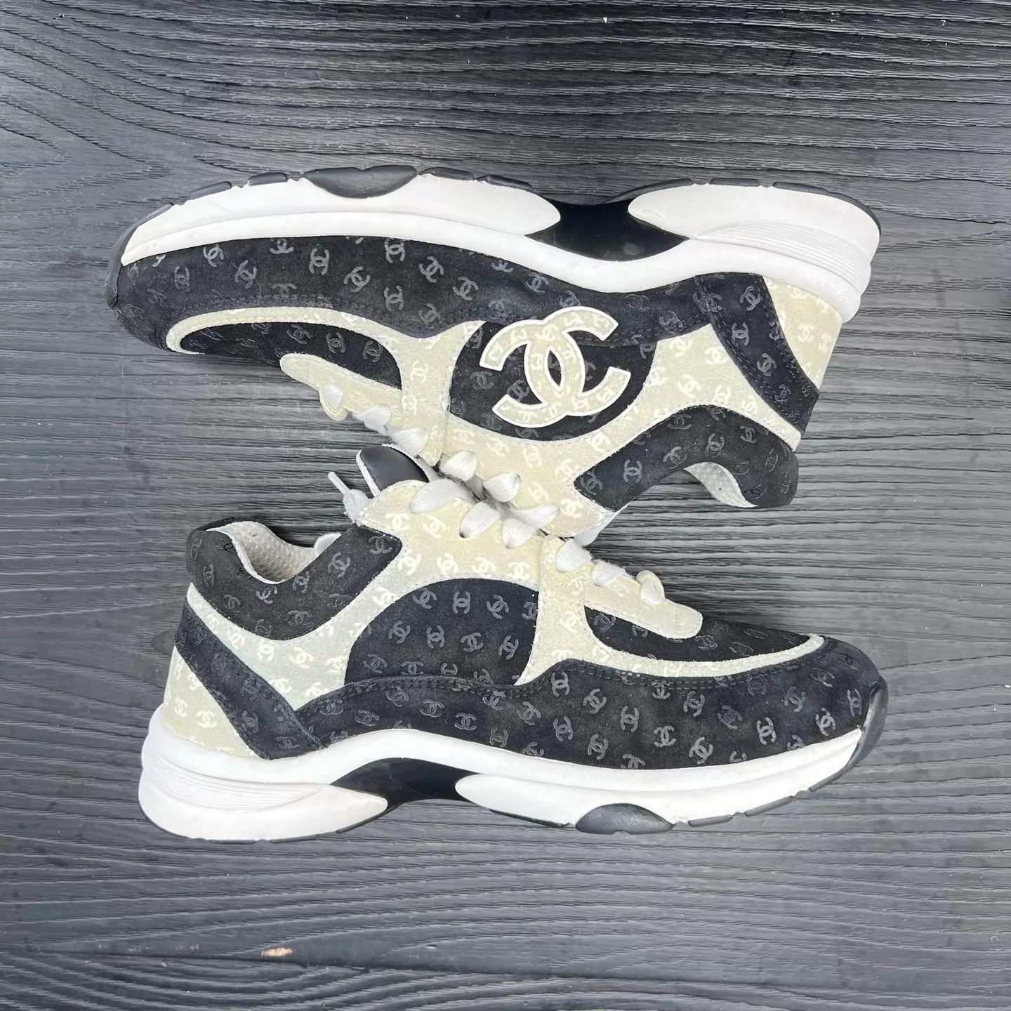 Chanel CHANEL B&W Print Panda Sneakers Women's 36.5 Size US 6 / IT 36 - 3 Thumbnail