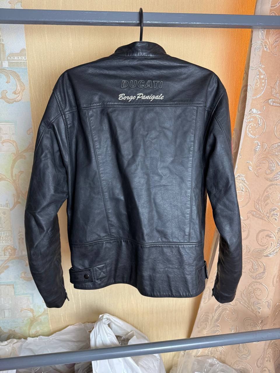 Dainese DUCATI LETHER JACKET Size US L / EU 52-54 / 3 - 7 Thumbnail
