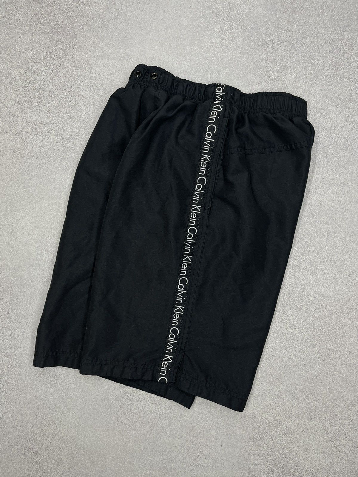 Calvin Klein Mens Calvin Klein Swimwear Black Shorts Lampas Y2K Size US 30 / EU 46 - 4 Thumbnail
