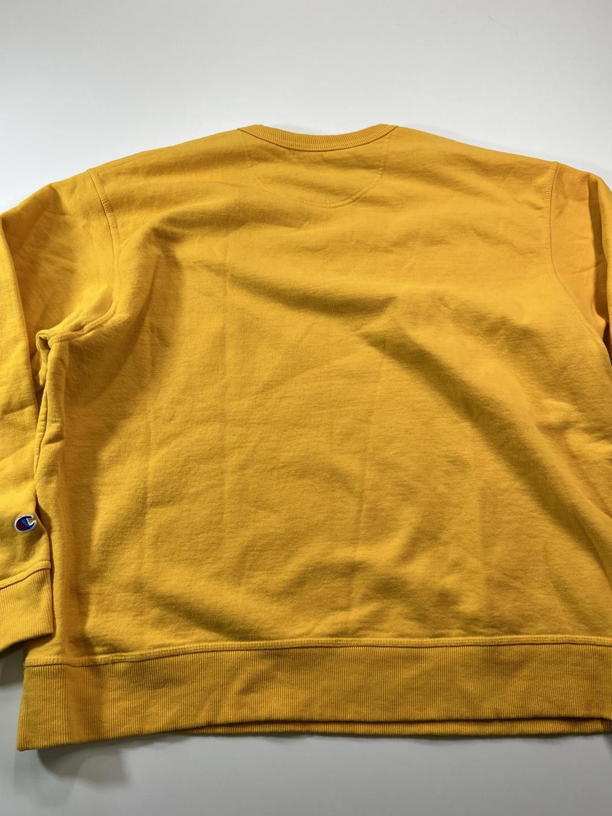 Champion Champion Authentic Yellow Crewneck Sweatshirt 2XL Size US XXL / EU 58 / 5 - 9 Thumbnail