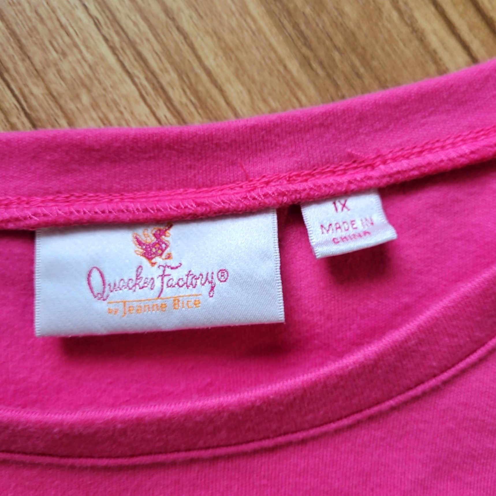 Quacker Factory Quacker Factory Top Womens 1X Pink Rhinestone Short Sleeve Basic Shirt Product Continue reading Size XL / US 12-14 / IT 48-50 - 6 Thumbnail