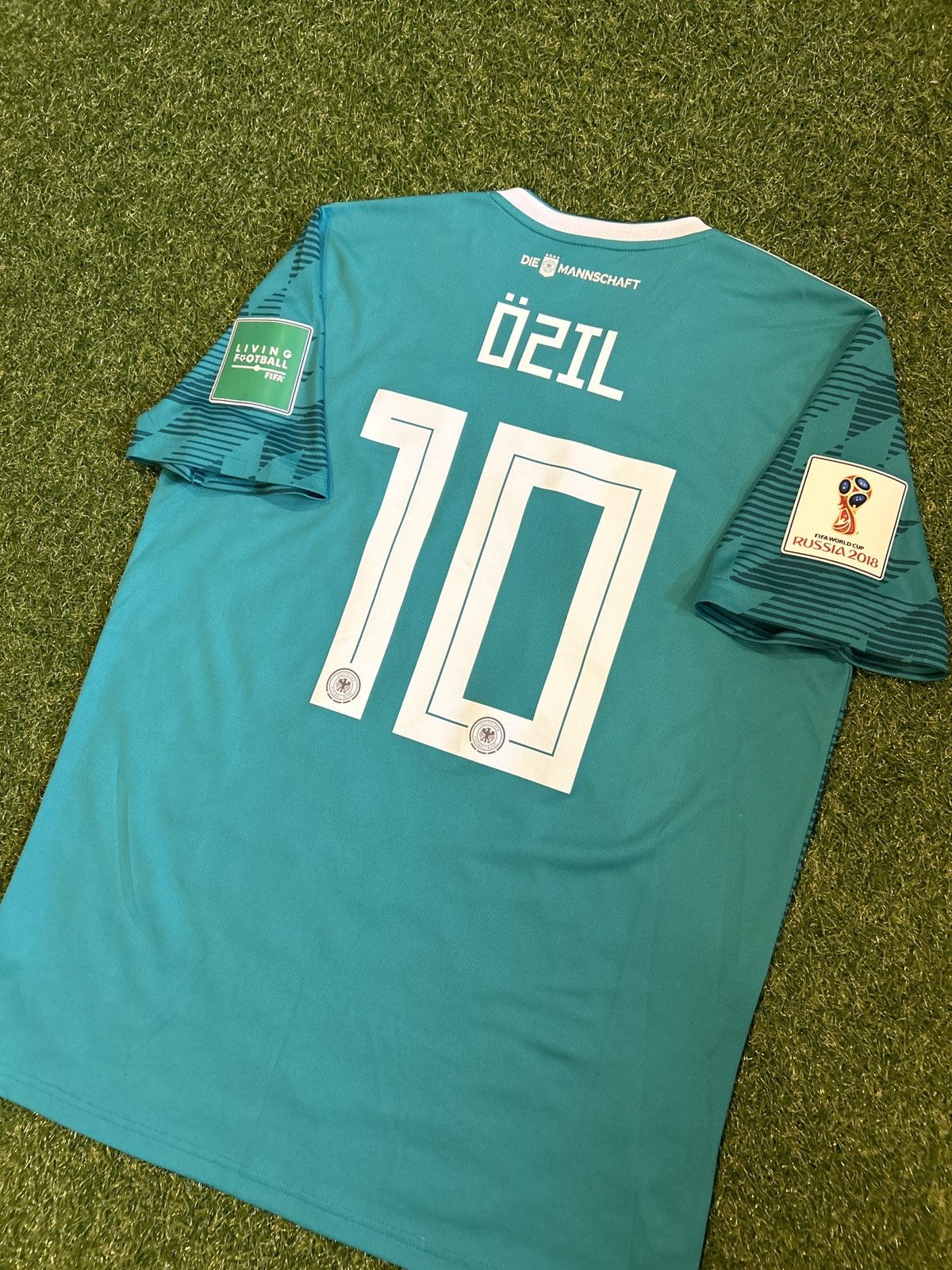 Adidas × Vintage 18/19 Germany Özil Away Shirt Size US L / EU 52-54 / 3 - 3 Thumbnail