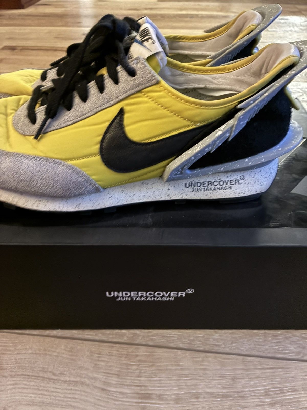 Nike Sneaker bundle 3 pairs. 2 size 11s (Nike) 1 size 10 converse Size US 11 / EU 44 - 8 Thumbnail