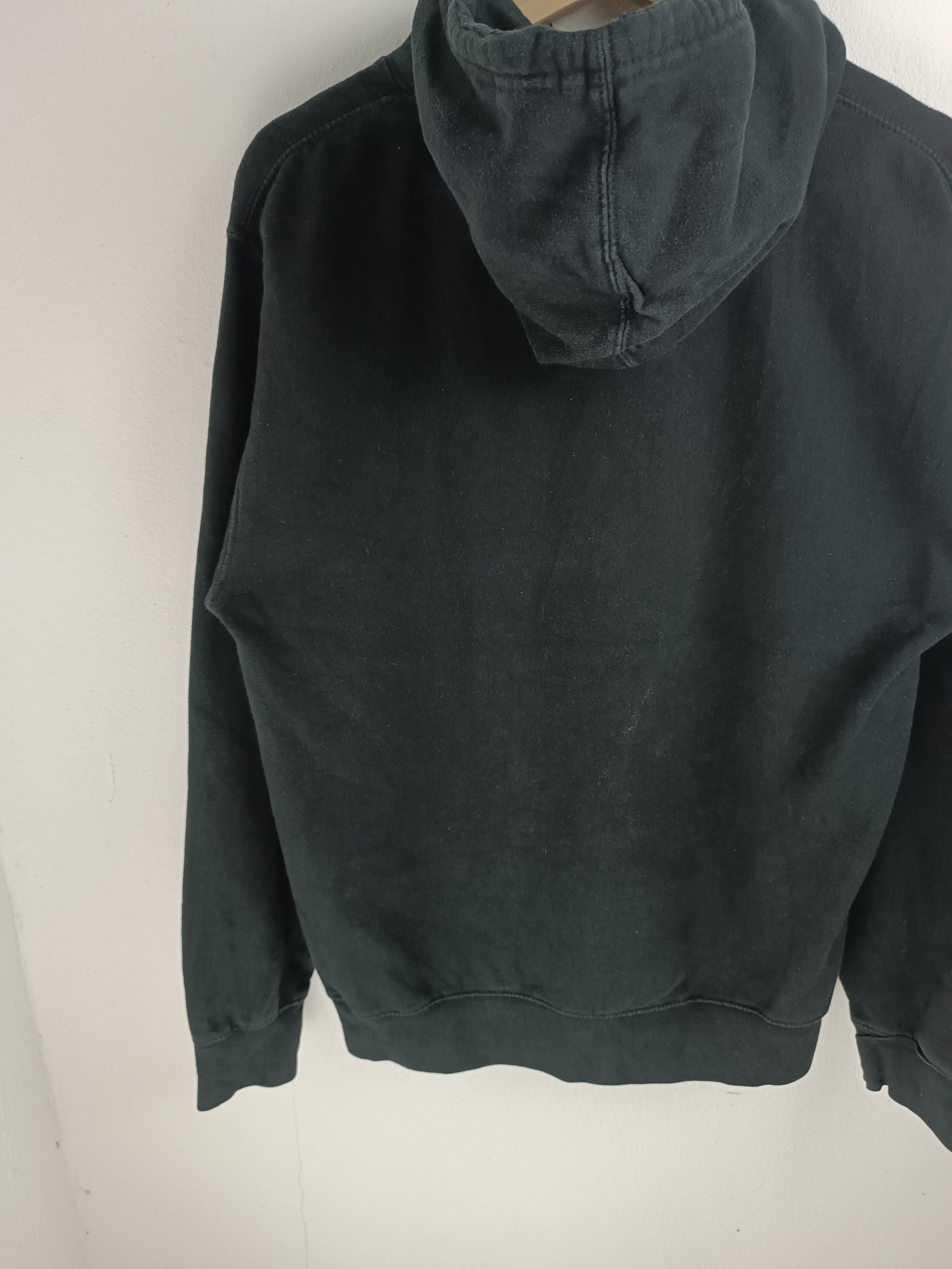 Vintage VINTAGE FADED FRIENDS SITCOM COMEDY TV SHOW NETFLIX HOODIE Size US M / EU 48-50 / 2 - 8 Thumbnail