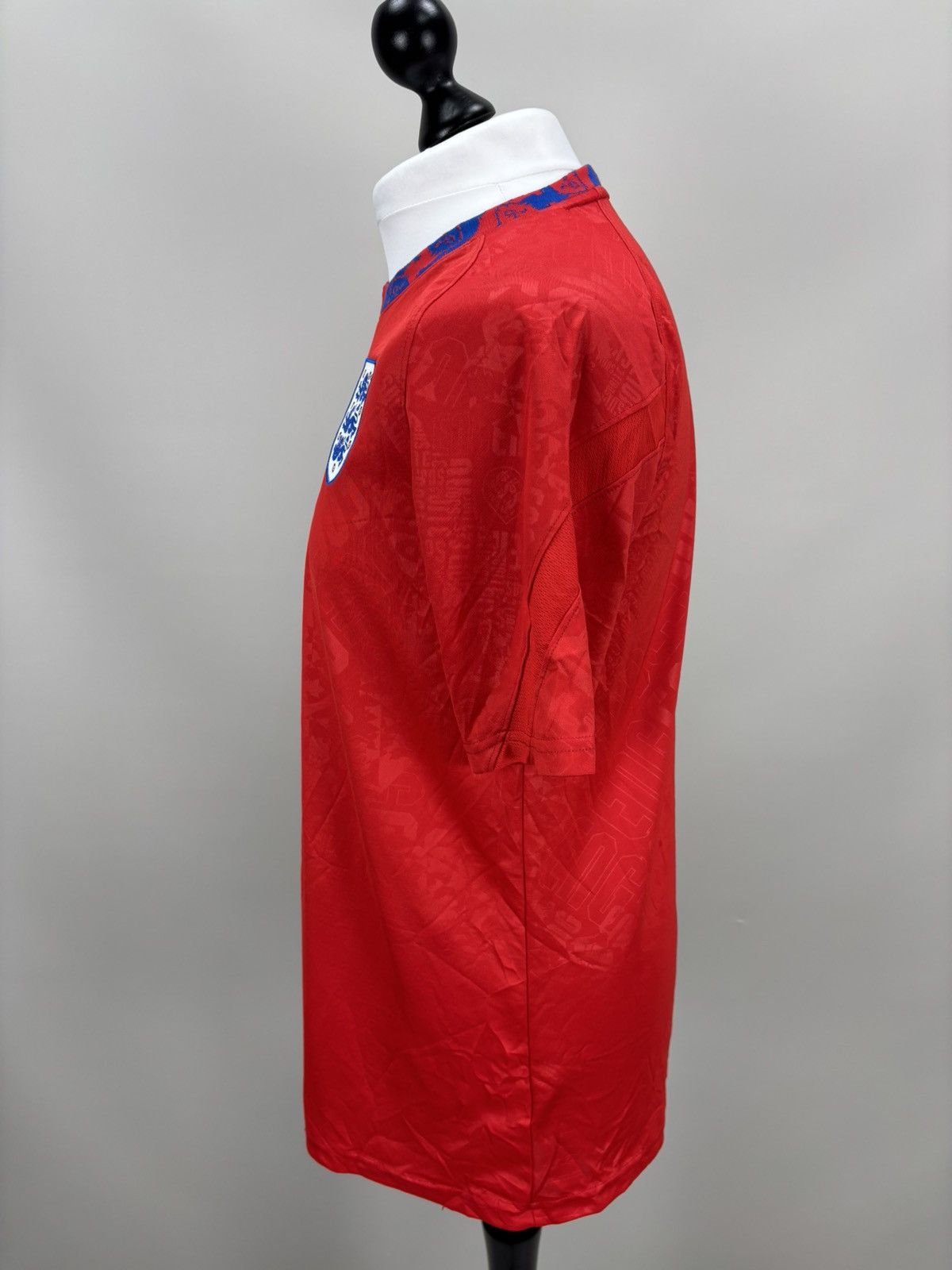 Nike Mens t shirt Nike England Size L Color Red Size US L / EU 52-54 / 3 - 6 Thumbnail