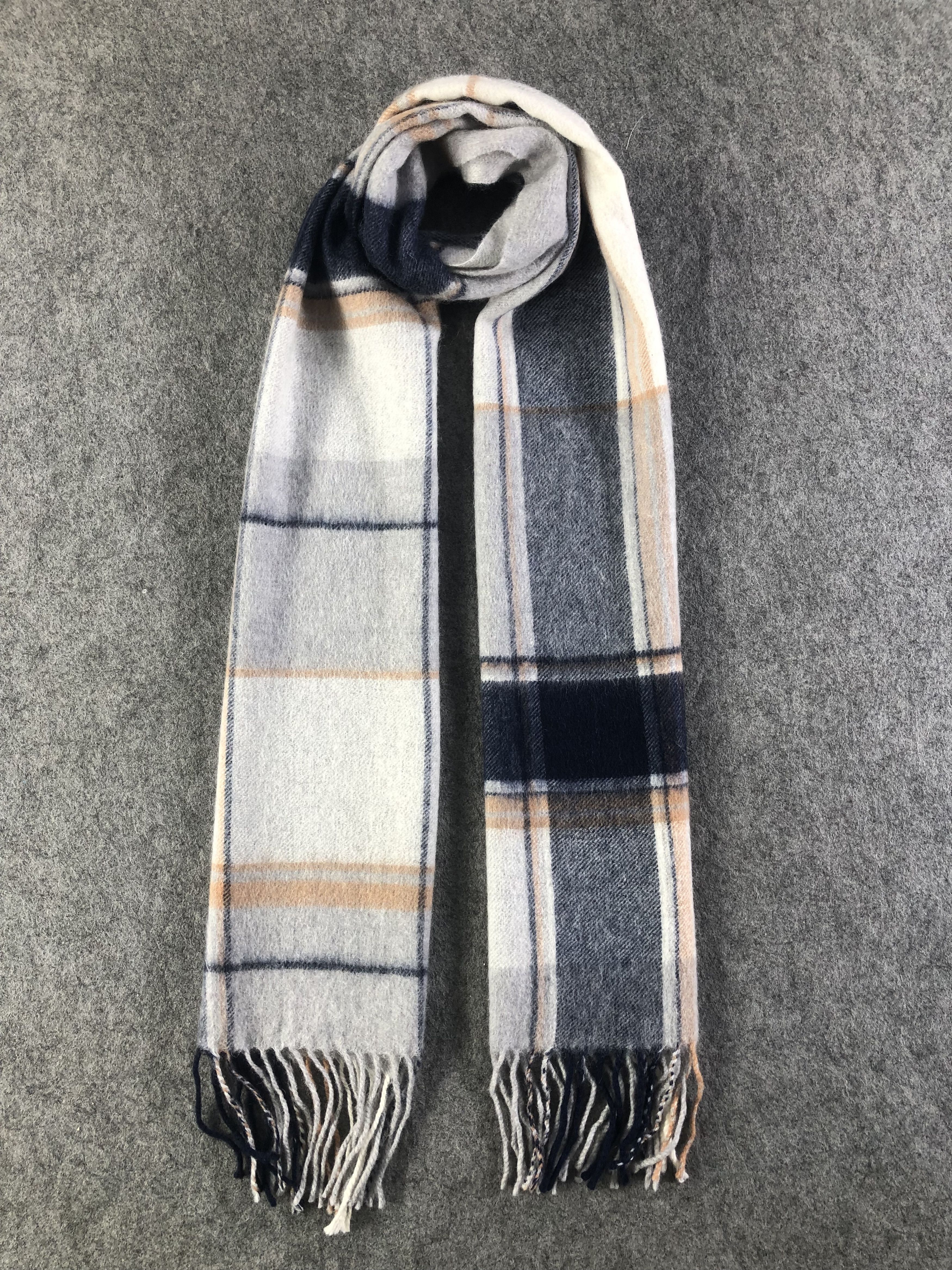 Mackintosh Mackintosh Philosophy Scarf / Muffler / Neckwear Size ONE SIZE - 1 Thumbnail