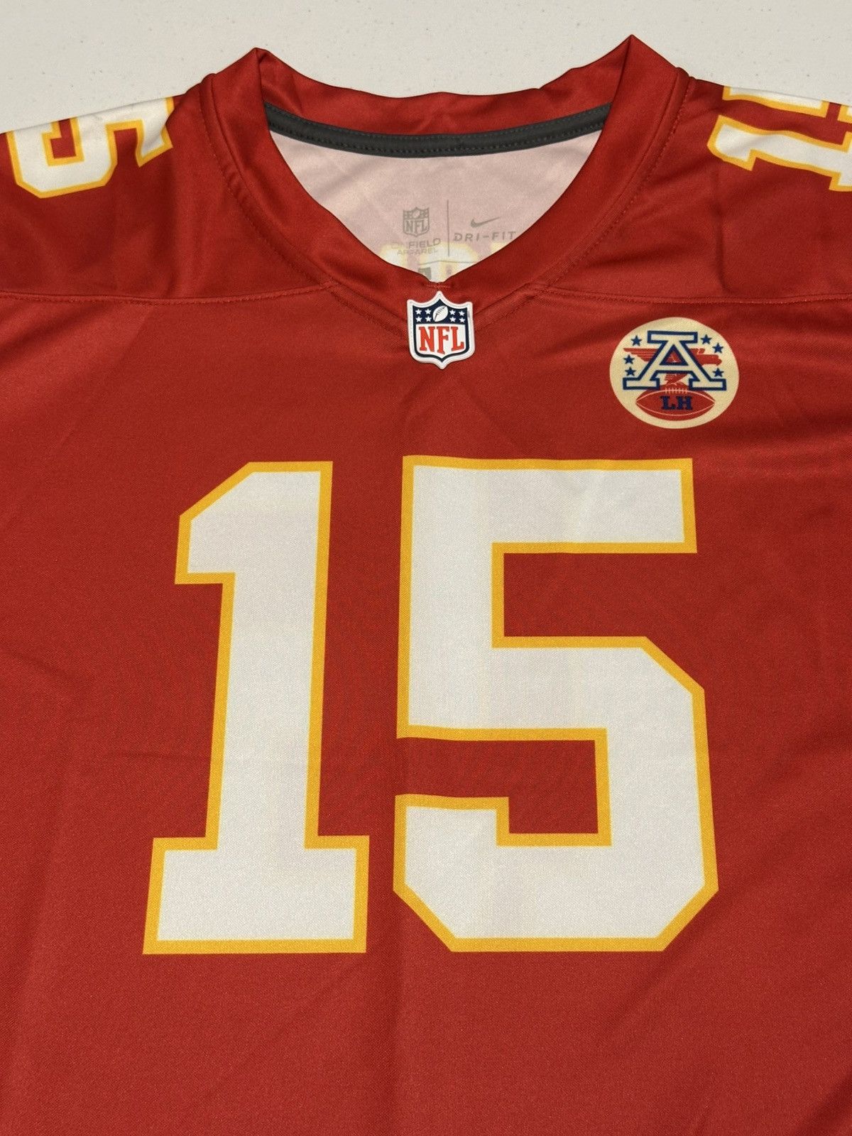 Nike Patrick Mahomes Kansas City Chiefs football Youth Jersey Size US XS / EU 42 / 0 - 2 Thumbnail