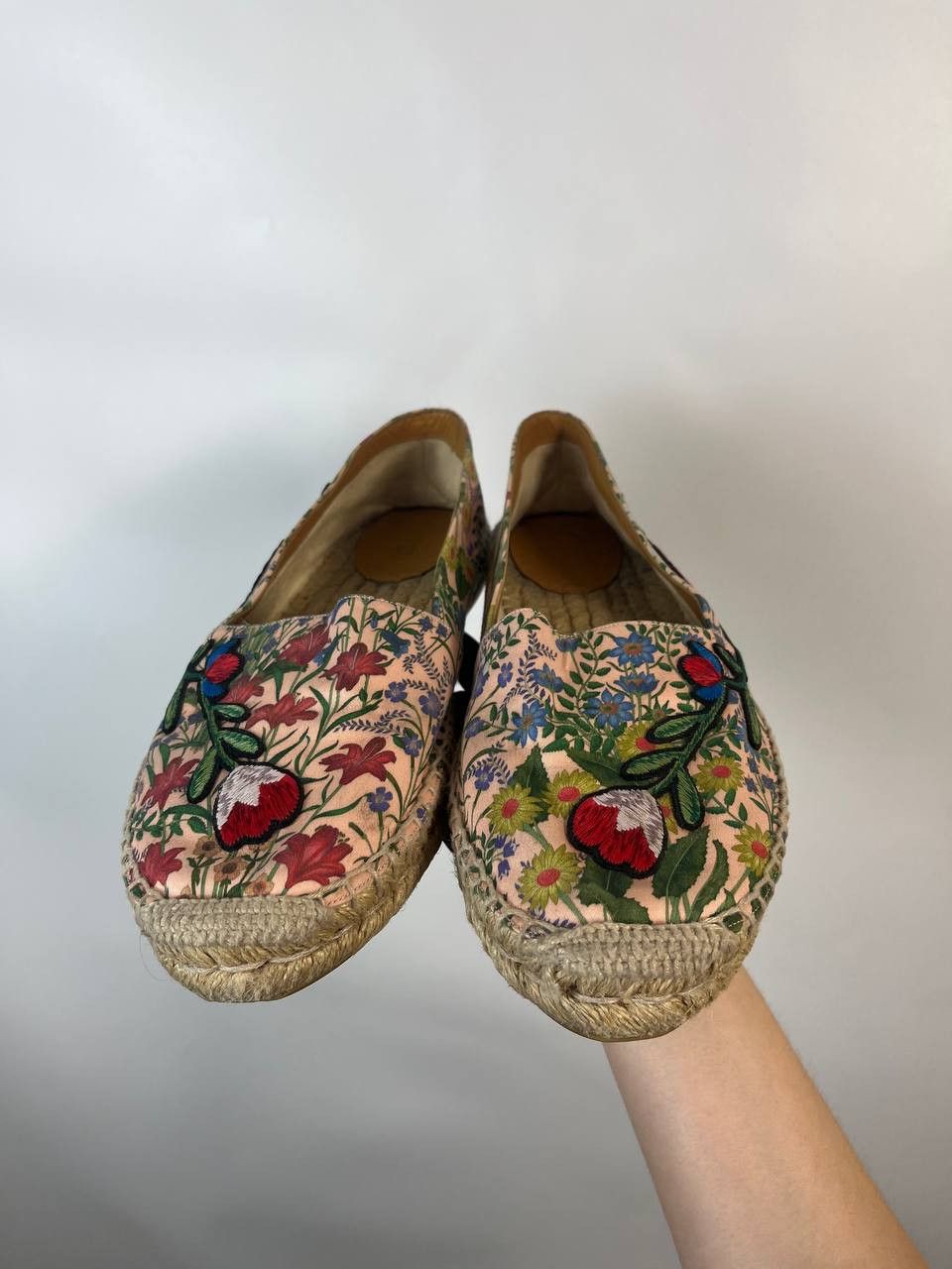 Gucci Gucci Pink Floral Embroidered Fabric Espadrille Flats sz 39 Size US 9 / IT 39 - 5 Thumbnail