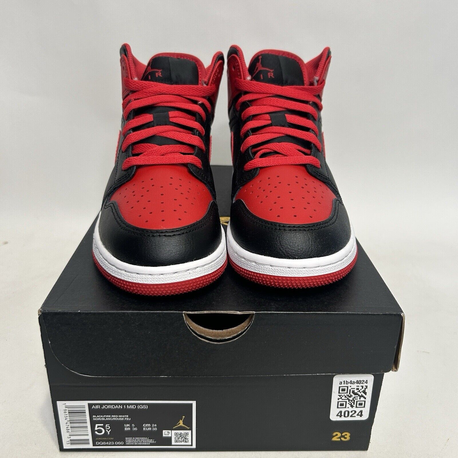 Nike Nike Air Jordan 1 Mid Retro GS “Alternate Bred” 2024 Size US 7 / IT 37 - 2 Thumbnail