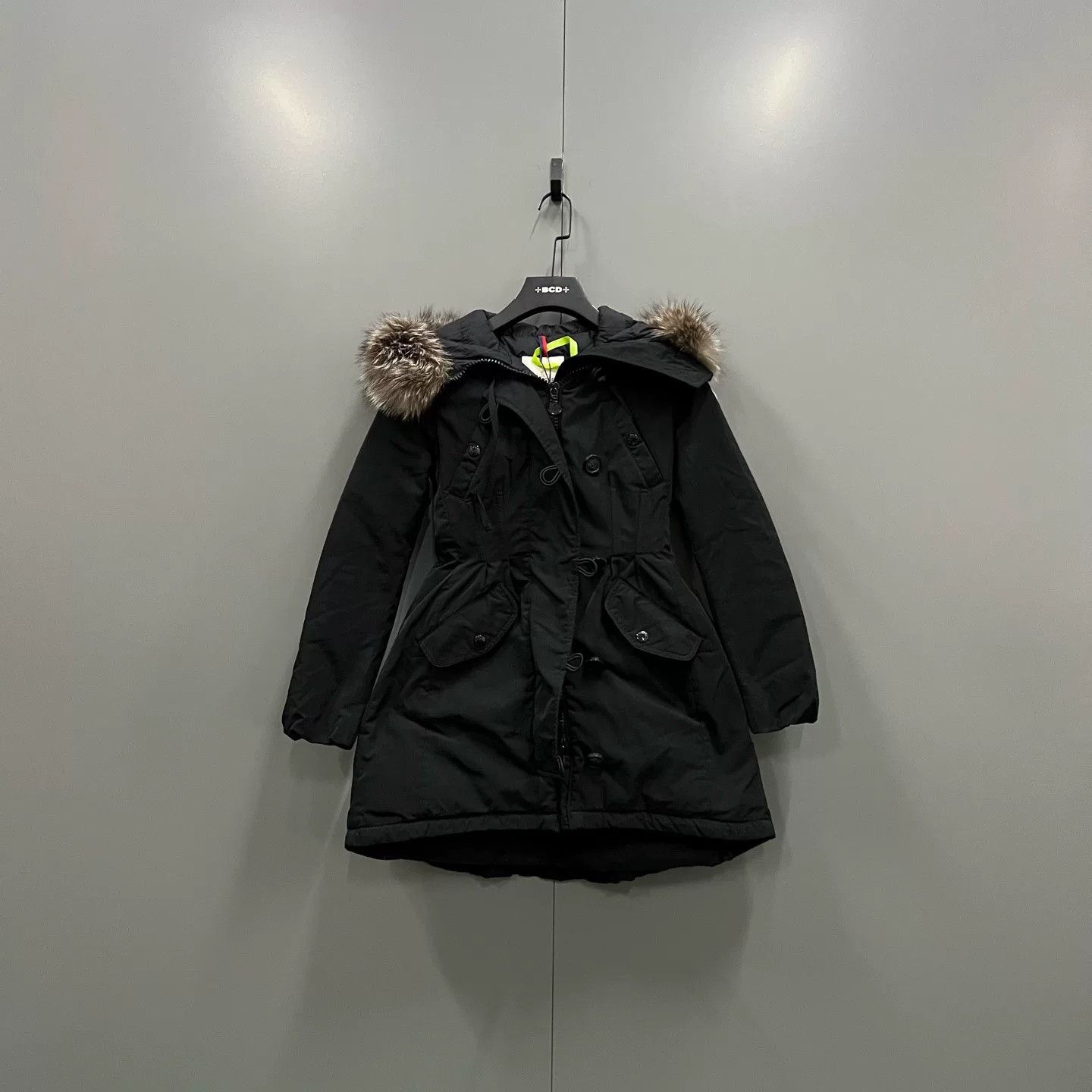 Moncler black belted down jacket with fur collar Size XS / US 0-2 / IT 36-38 - 1 Thumbnail