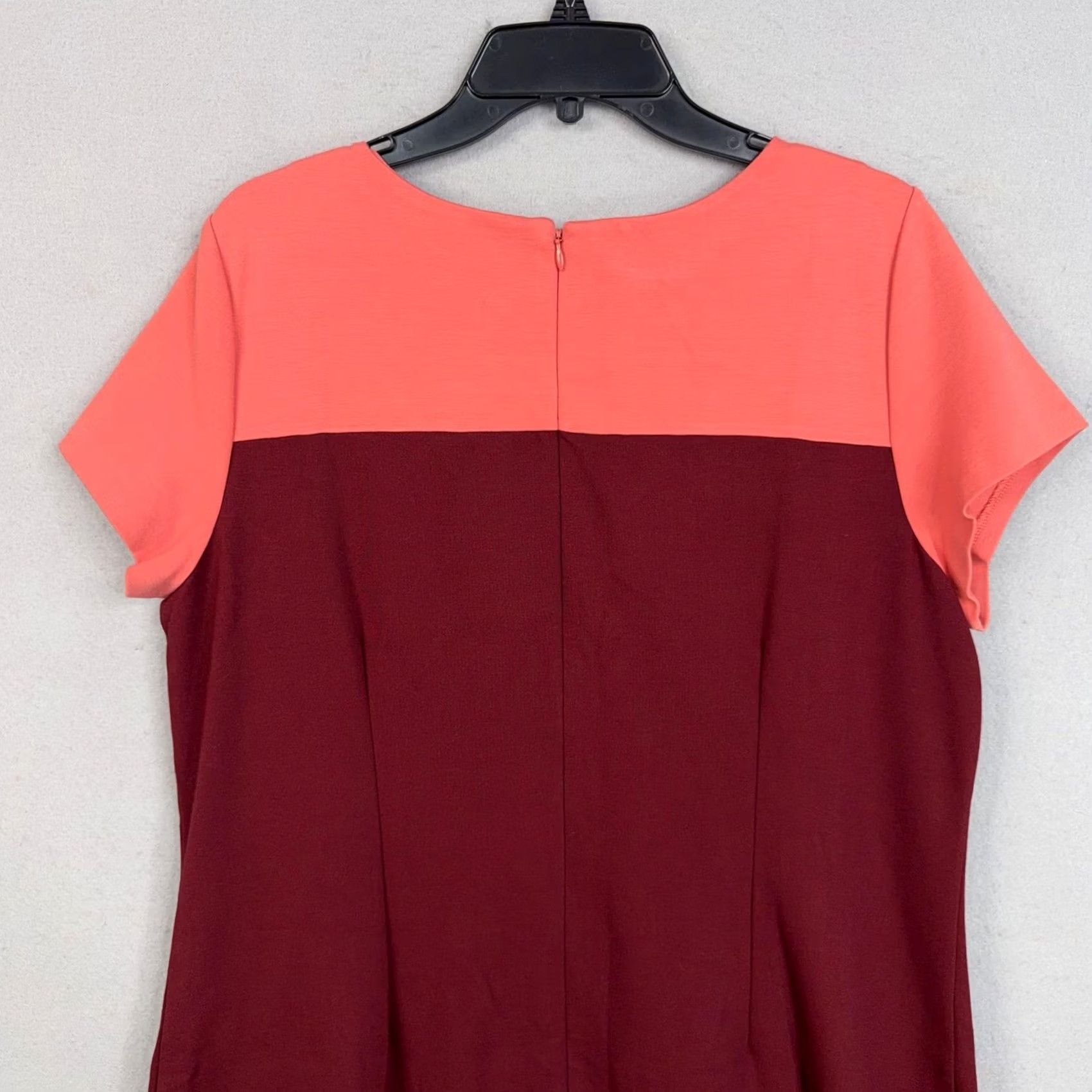 Talbots Talbots Dress Womens 16W Plus Red Colorblock Short Sleeve Sheath Workwear Office Dress Size 38" / US 16 / IT 52 - 7 Thumbnail