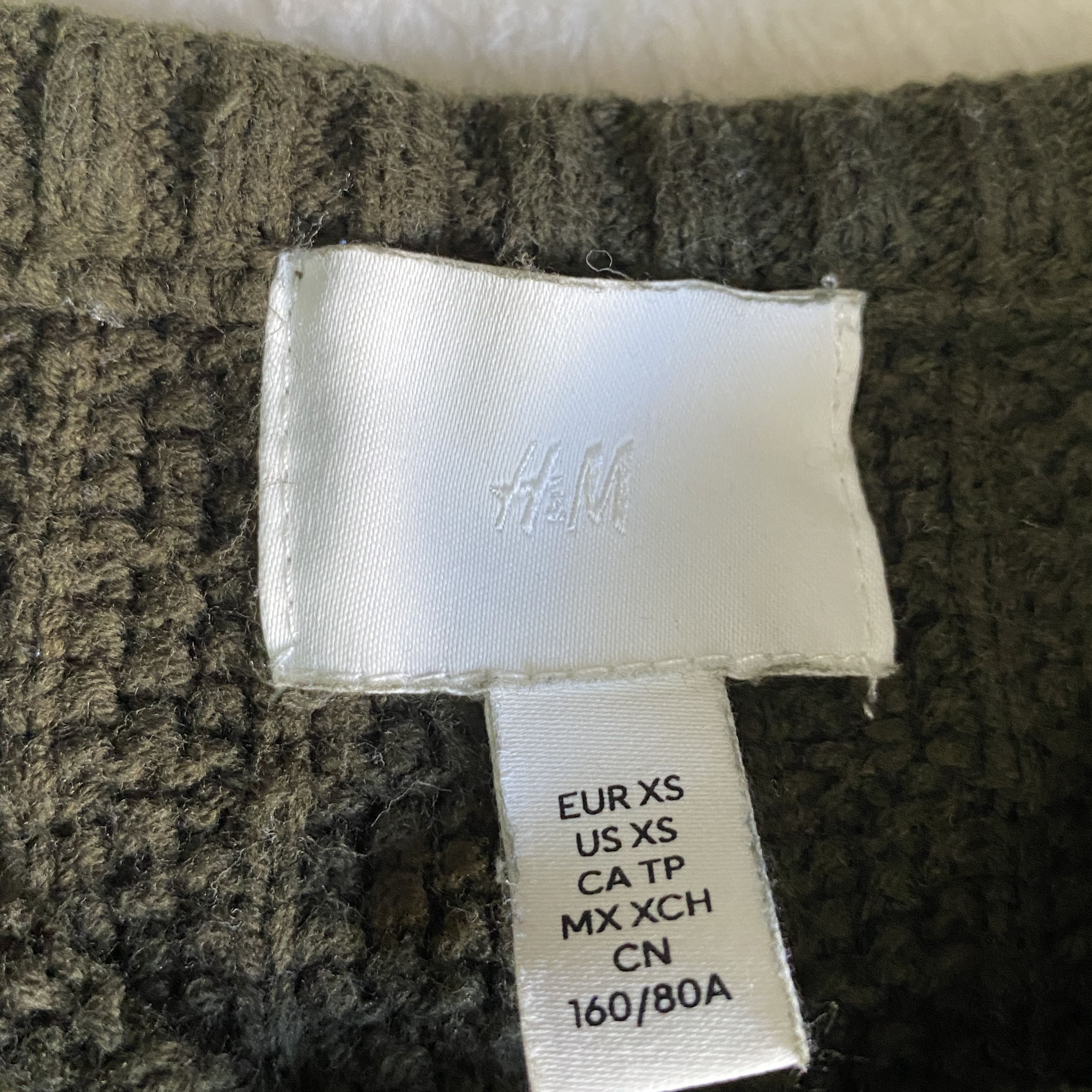 H&M H&M Olive Green Chunky Knit Cardigan Sweater Size XS / US 0-2 / IT 36-38 - 3 Thumbnail