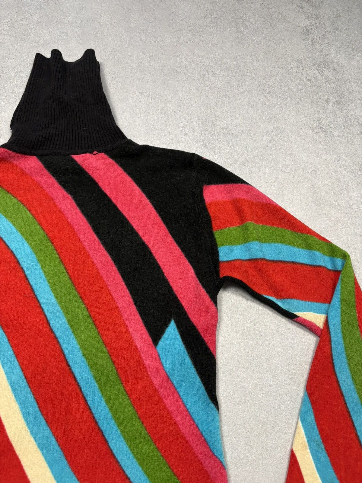 Custo Barcelona Vintage Custo Barcelona Wool Turtleneck Sweater Graphic Y2K Size M / US 6-8 / IT 42-44 - 16 Thumbnail
