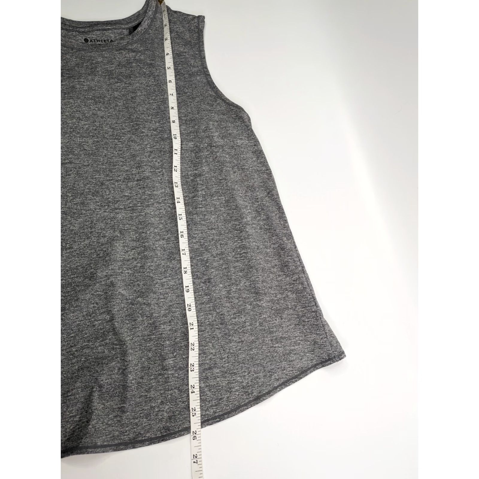 Athleta Athleta Tank Top Women’s S Gray Sleeveless Sunlover Crew Neck Pullover Back | Activewear | Nylon Lycra Polyester | 211628 Size S / US 4 / IT 40 - 4 Thumbnail