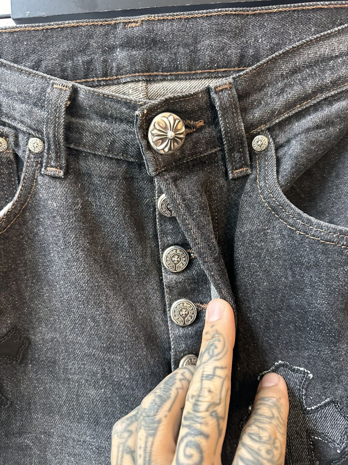Chrome Hearts CHROME HEARTS INSANE CROSS PATCH JEANS 29 or 30 Size US 29 - 8 Thumbnail