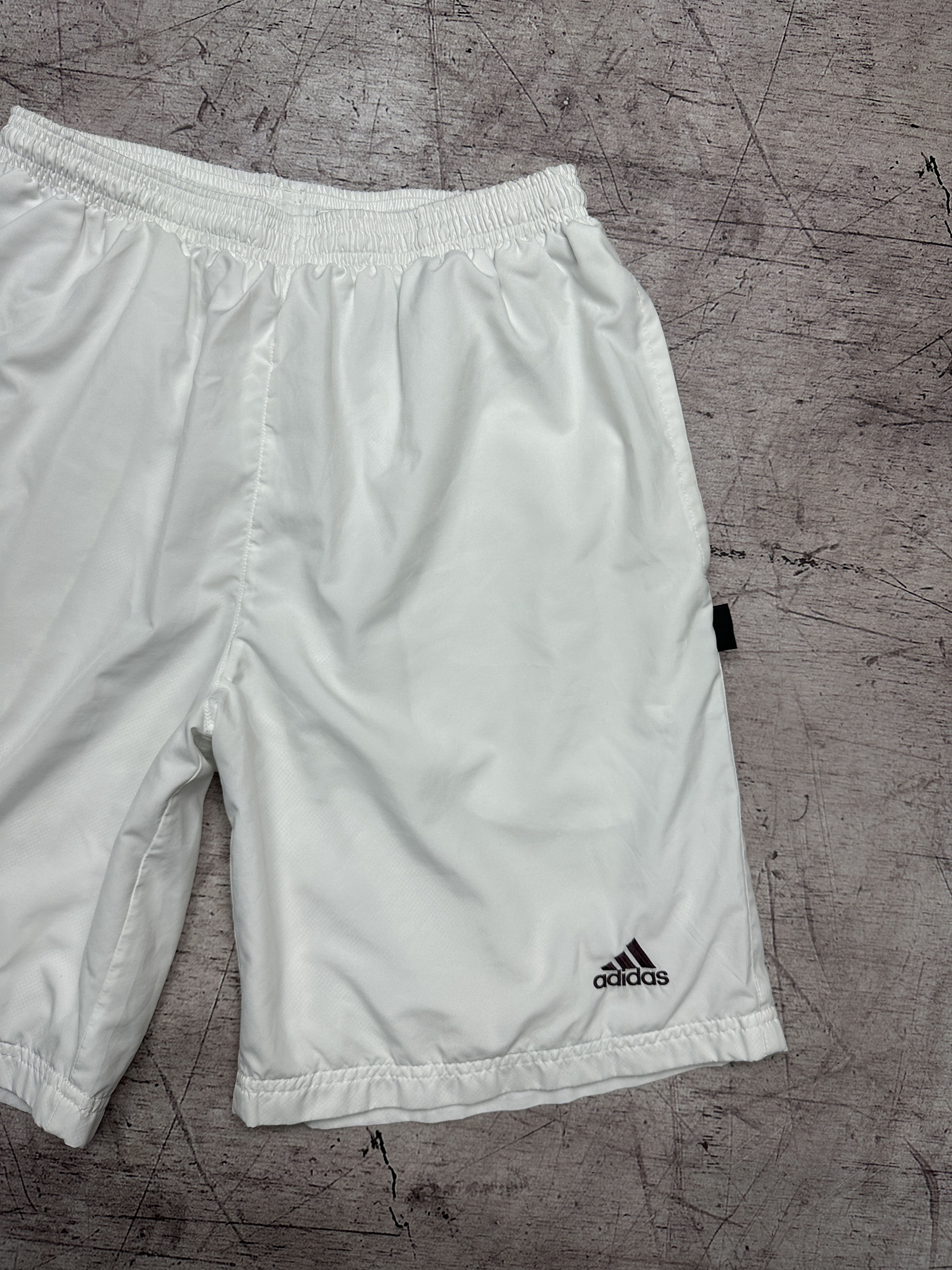 Adidas Adidas Vintage Mens Nylon Shorts Size US 32 / EU 48 - 2 Thumbnail