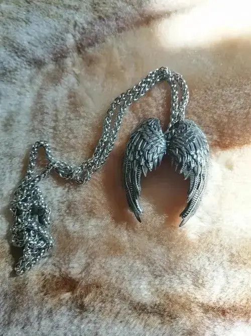 VIBE Wings Necklace🔥🔥🔥 Size ONE SIZE - 3 Thumbnail
