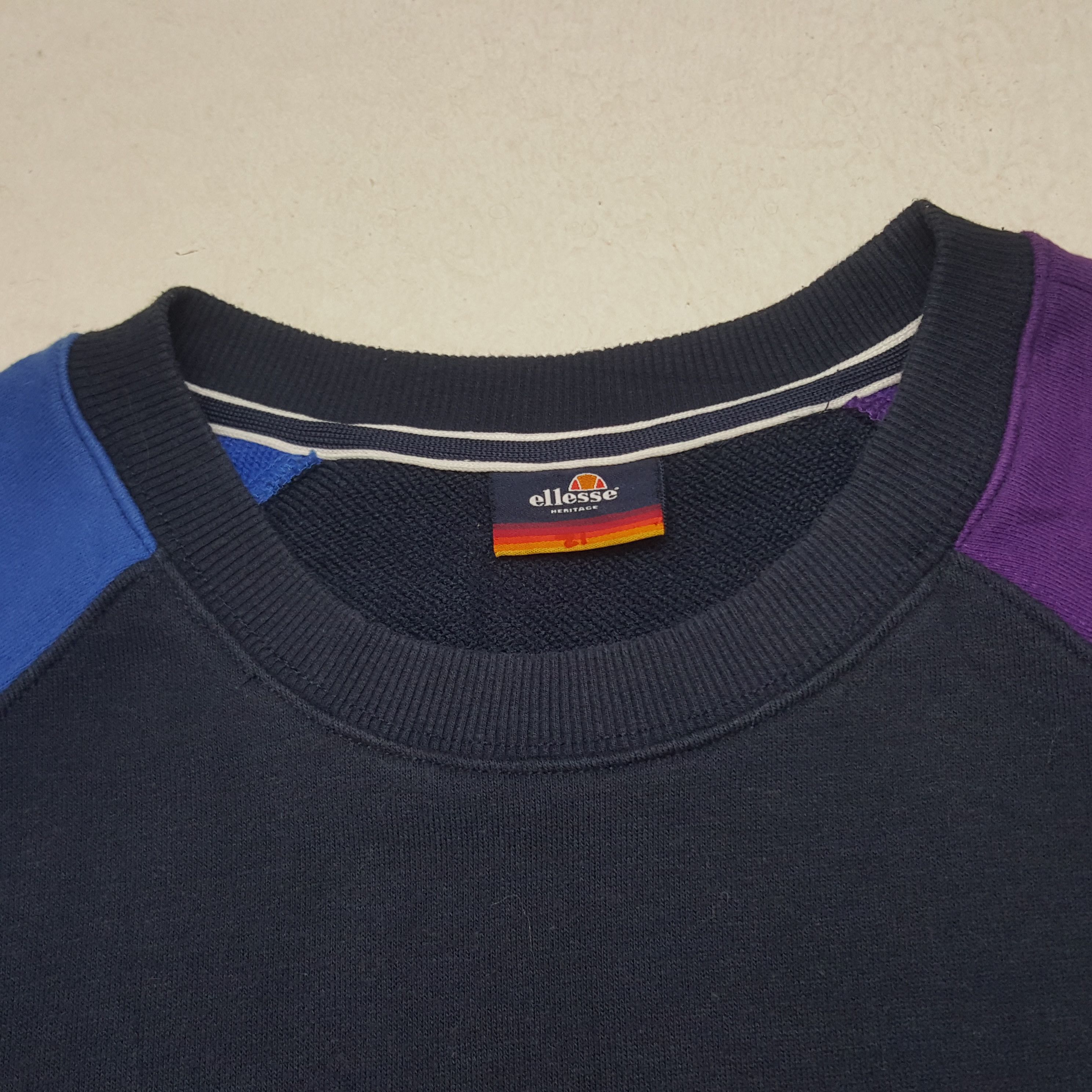 Ellesse × Vintage Vintage Ellese Italian Brand Center Logo Sweatshirt Size US L / EU 52-54 / 3 - 4 Thumbnail