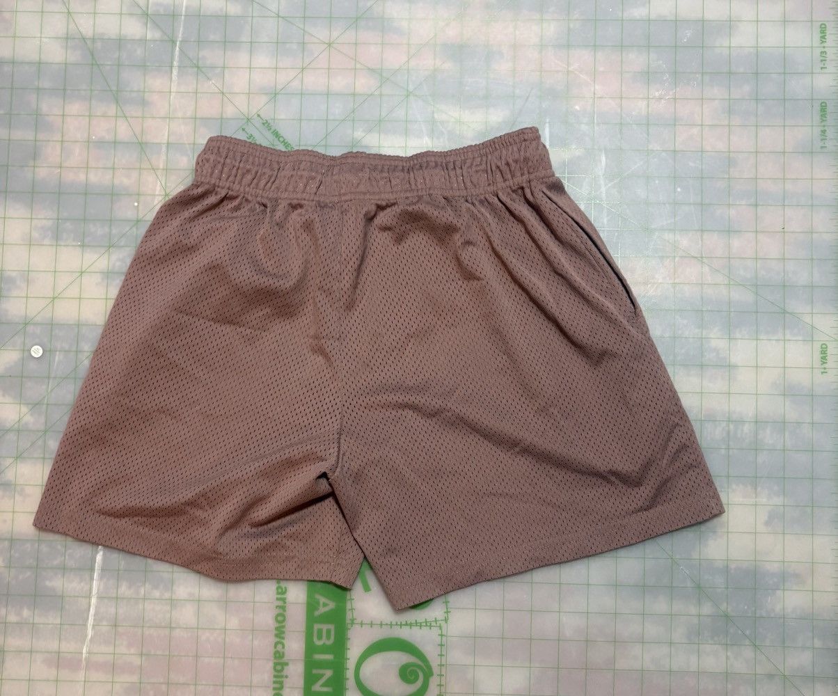 Eric Emanuel Eric Emanual Mauve Mesh Athletic Shorts W/ Red Logo Size US 32 / EU 48 - 3 Thumbnail
