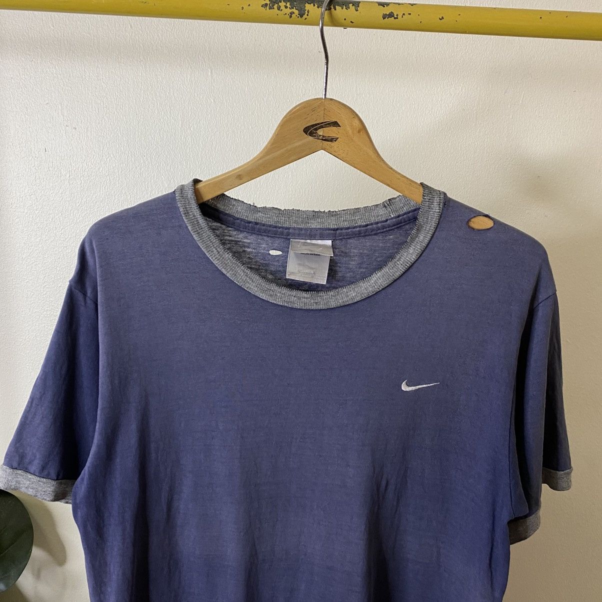 Nike Vintage 90s Nike Essential Distresses Sunfaded Ringer Tee Size US M / EU 48-50 / 2 - 3 Thumbnail