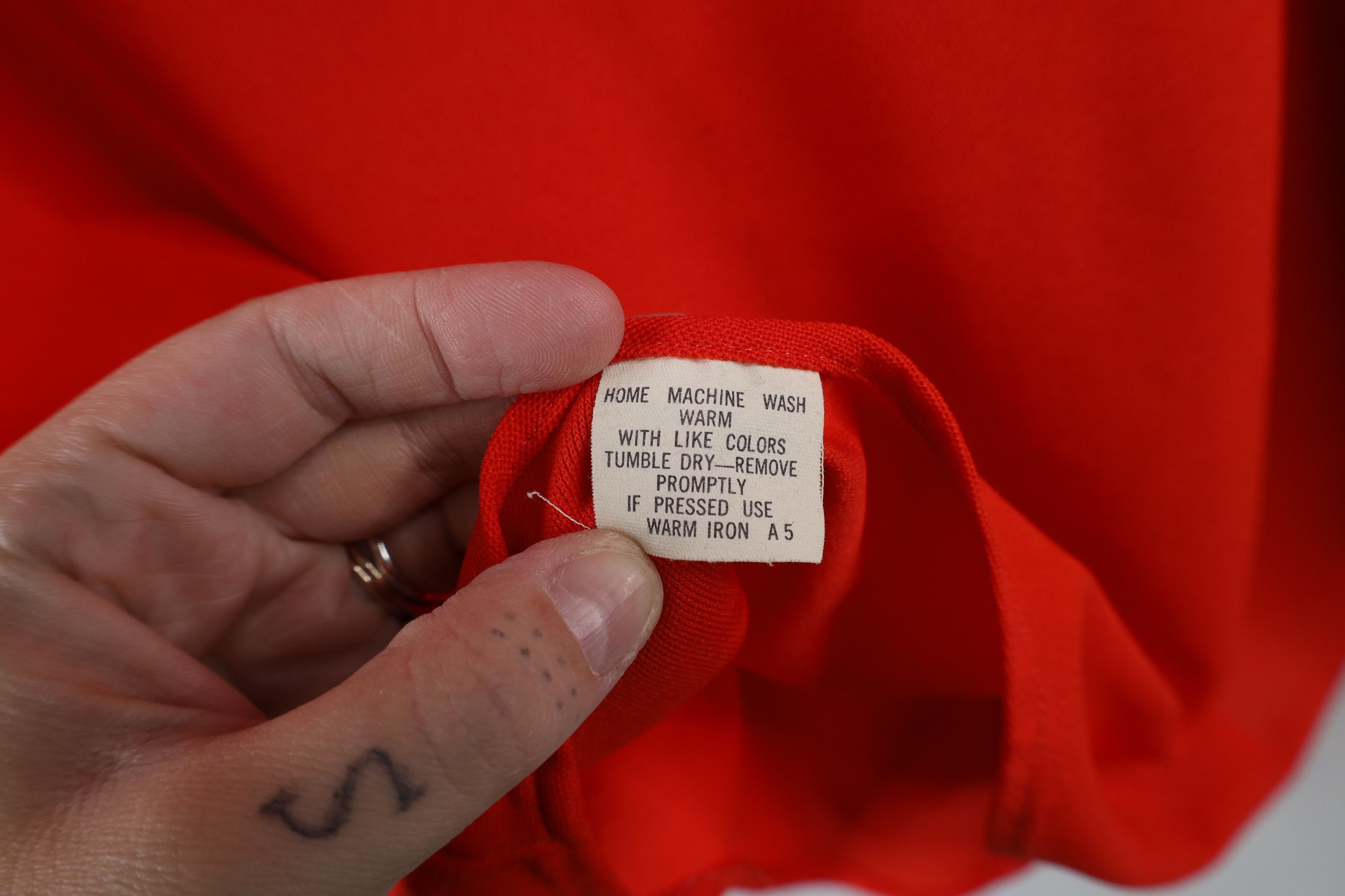 Vintage Vintage 60s 70s Streetwear Collared Button Shirt Red USA Size US M / EU 48-50 / 2 - 8 Thumbnail
