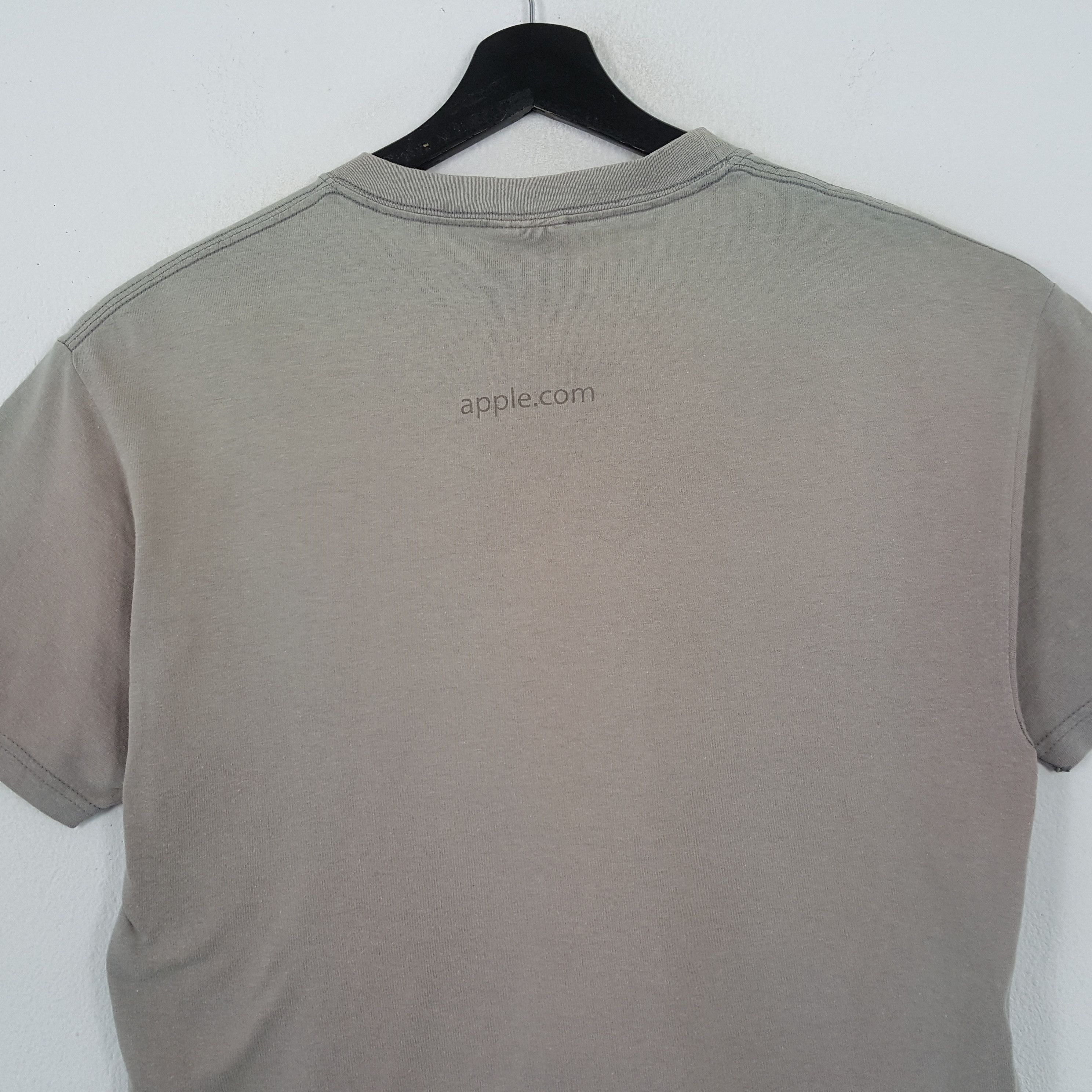 Apple APPLE Tshirt Center Logo Design Promo Style Size US M / EU 48-50 / 2 - 4 Thumbnail
