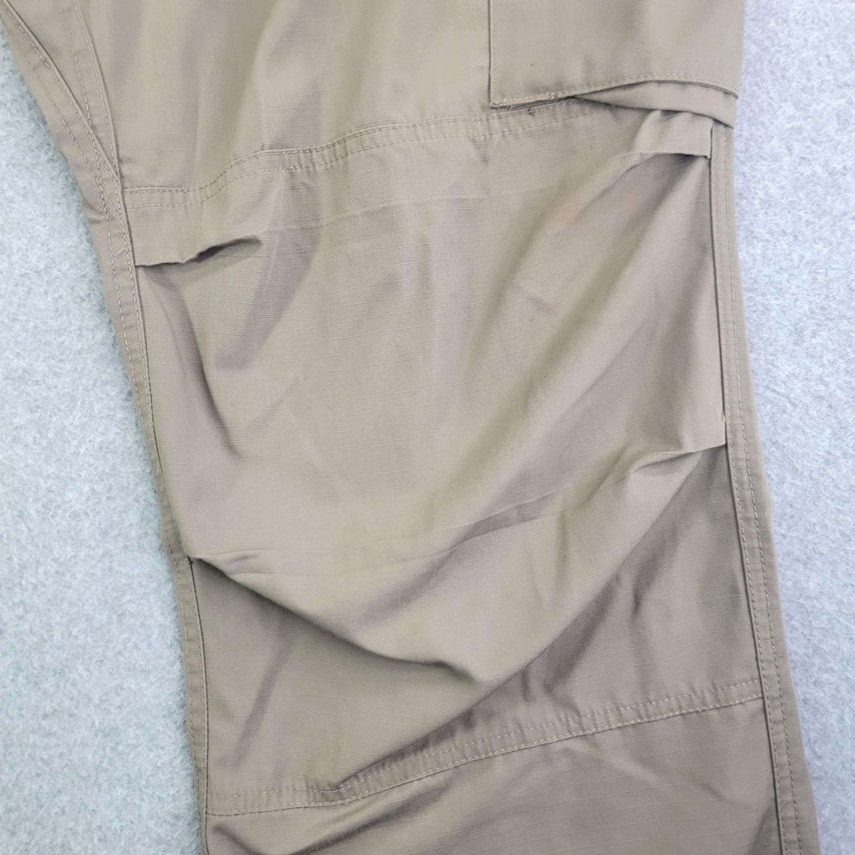 Vintage LAPG Pants Mens 42x30 Beige Urban Ops Tactical Cargo Pants Mens Beige Cargo Pocket Workwear N/A Size US 42 / EU 58 - 3 Thumbnail