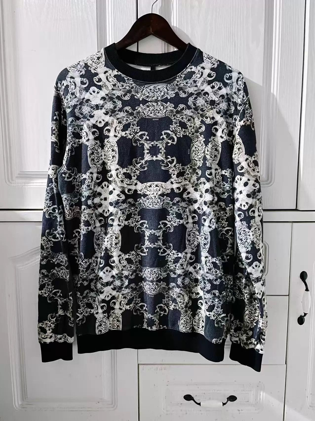 Versace Versace Runway Full Baroque Print Hoodie S Size US S / EU 44-46 / 1 - 1 Thumbnail