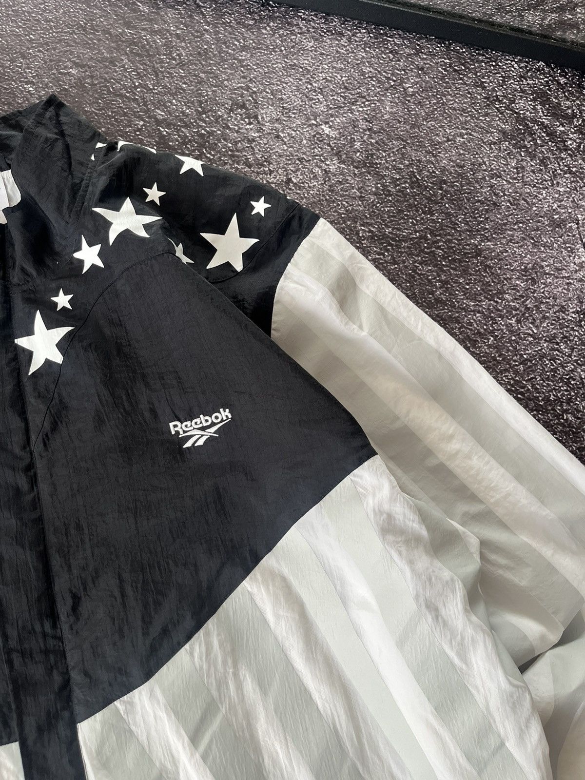 Reebok Man Light Jacket Reebok Vintage Star/Stripe Logo Y2k Black Size US XXL / EU 58 / 5 - 5 Thumbnail
