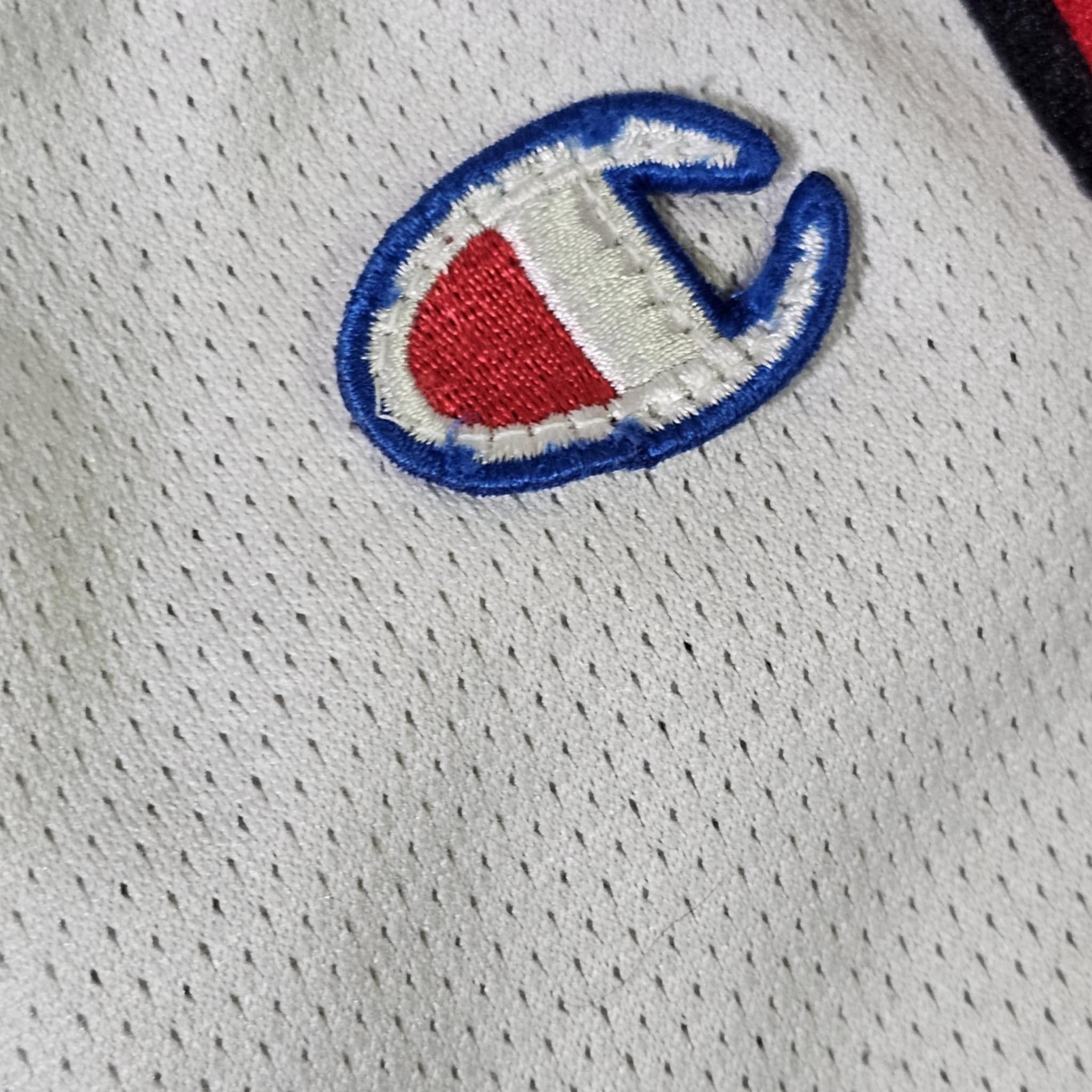 Champion × NBA × Vintage Toronto Raptors Vintage Y2K Champion Basketball Shorts Size US 32 / EU 48 - 5 Thumbnail