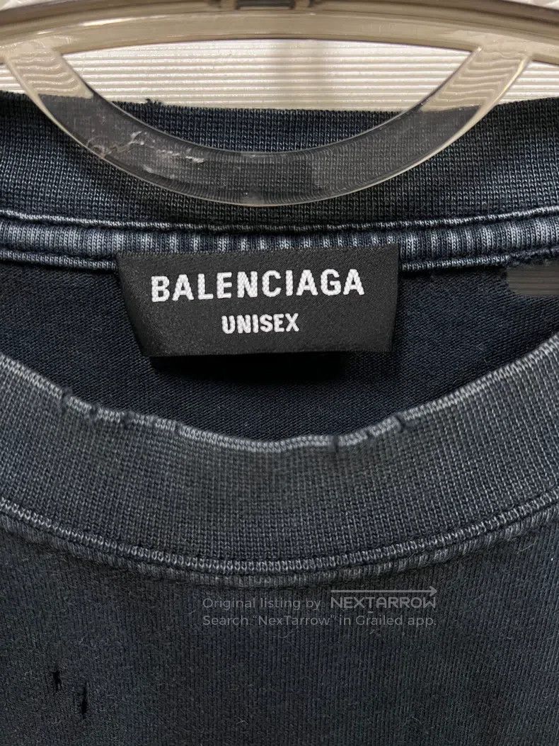 Balenciaga Balenciaga Double B Letter Logo Printed Crack Aged Destroy Size US L / EU 52-54 / 3 - 4 Thumbnail