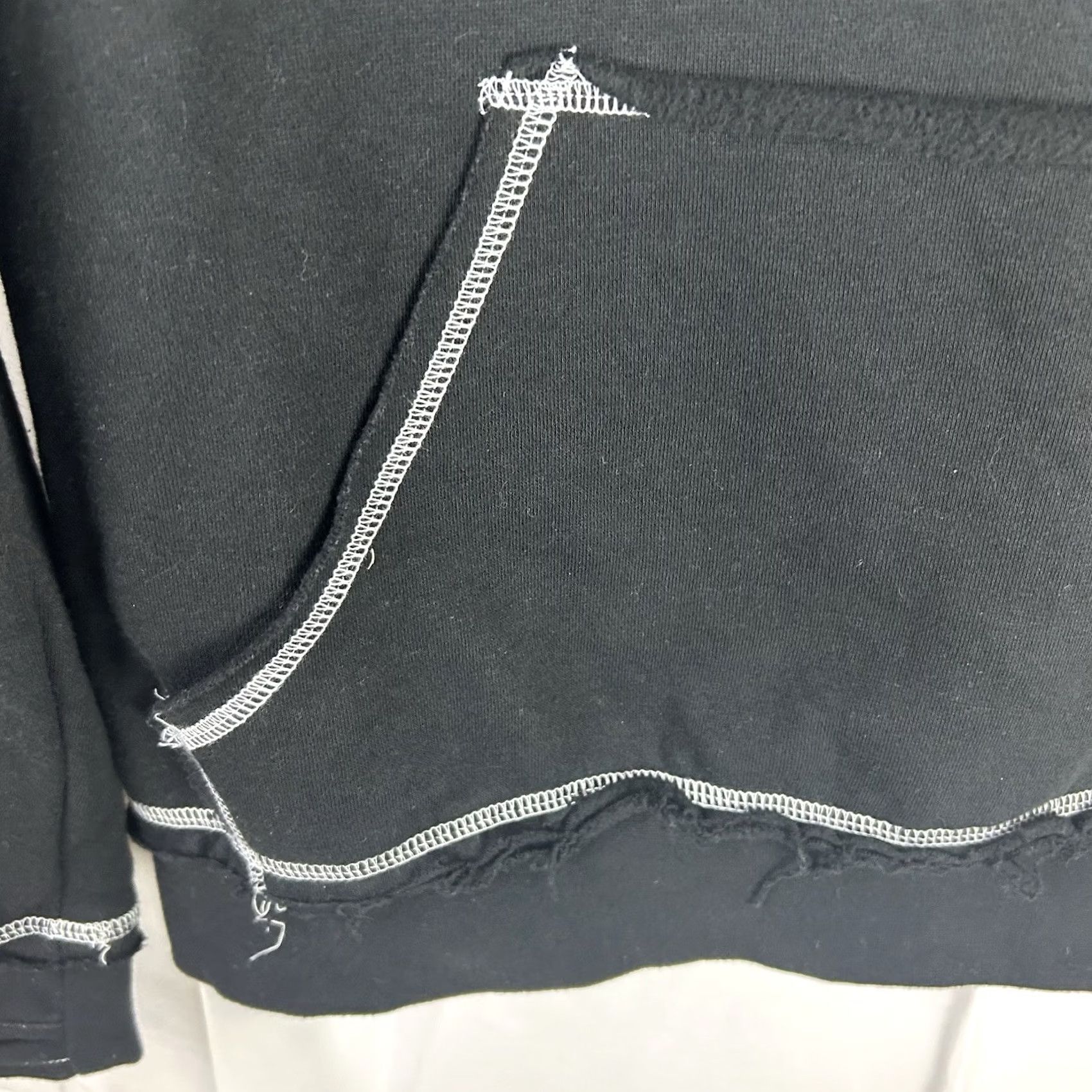 Hot Topic Hot Topic Beetlejuice Ghost House Lydia Deetz Ghostie Hoodie Size M Black Hooded Graphic Print Pullover 80s 90s Halloween Movie Men"} Size US M / EU 48-50 / 2 - 7 Thumbnail