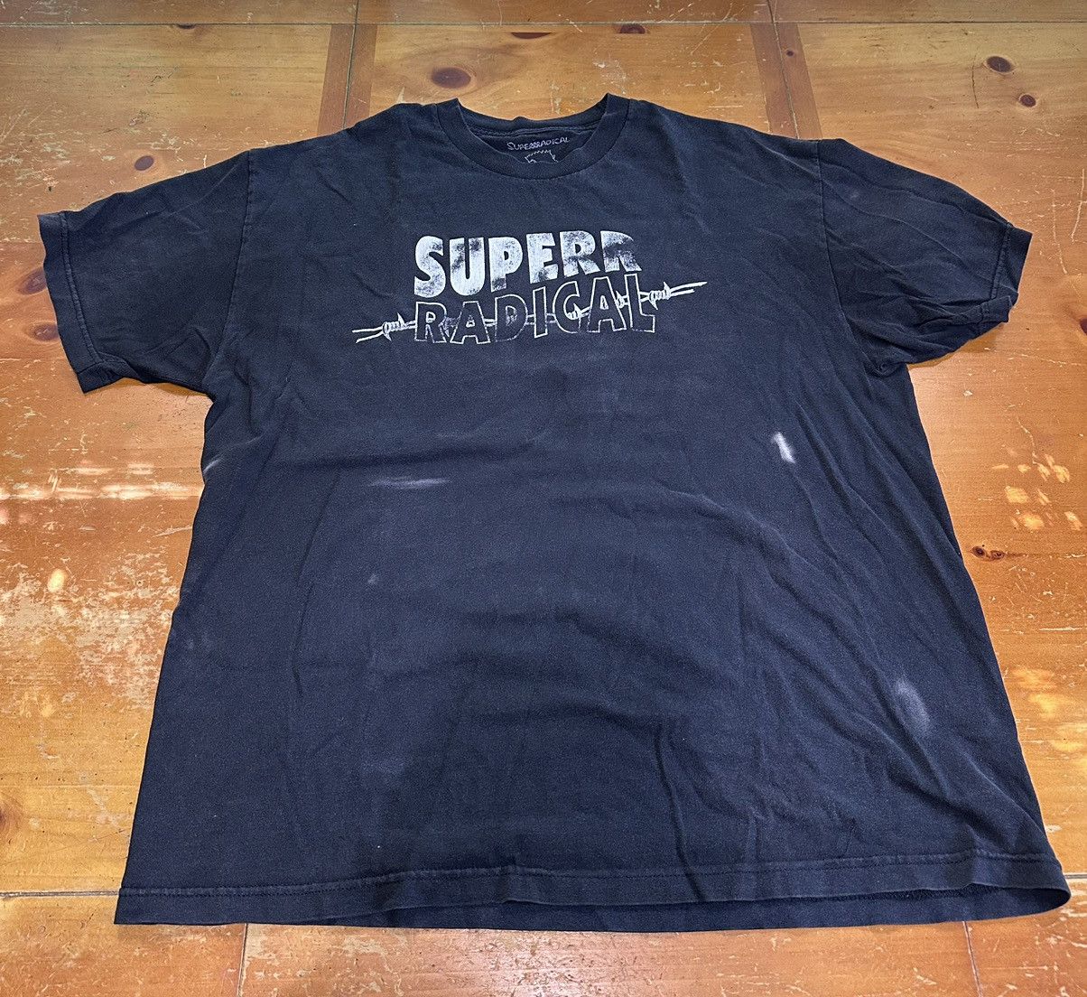 Superrradical Superrradical Barbed Wire logo tee Size US XL / EU 56 / 4 - 1 Thumbnail