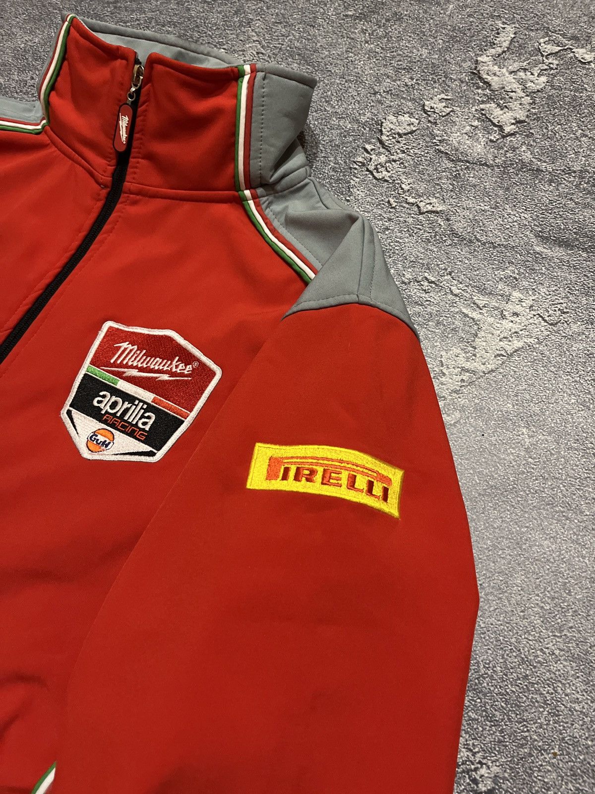 Other Milwaukee Aprilia Racing Team Softshell Jacket Pirelli Size US L / EU 52-54 / 3 - 5 Thumbnail