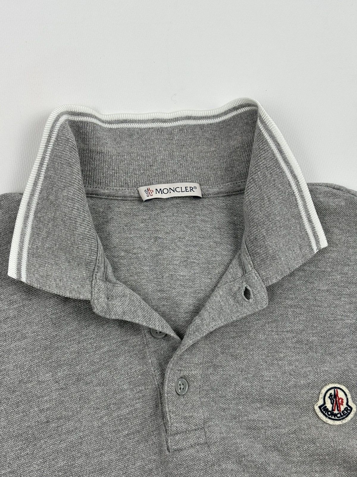 Moncler Women's Gamme Bleu MAGLIA Manica Corta Polo Grey Cotton Patch Logo Buttons T-Shirt Size ONE SIZE - 17 Thumbnail