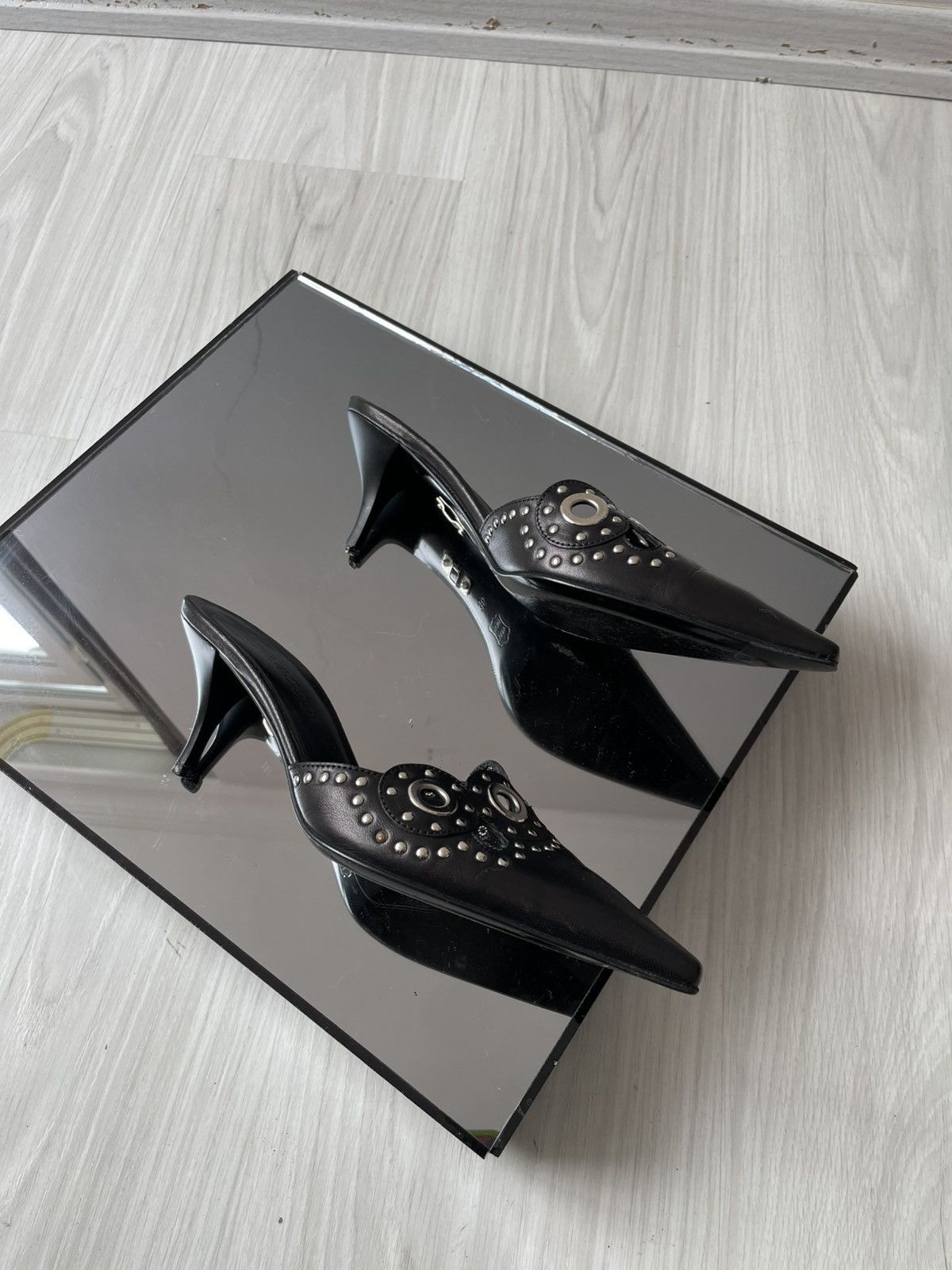 Vintage Vintage leather kitten heels Size US 6 / IT 36 - 4 Thumbnail