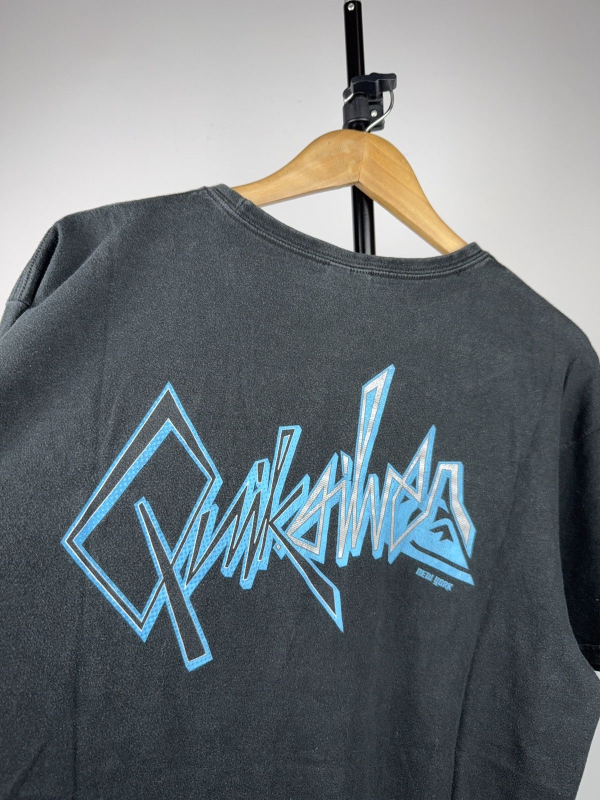 Quiksilver 00s Vintage Quiksilver Graphic Y2K Skate Surf T Shirt Size US L / EU 52-54 / 3 - 14 Thumbnail