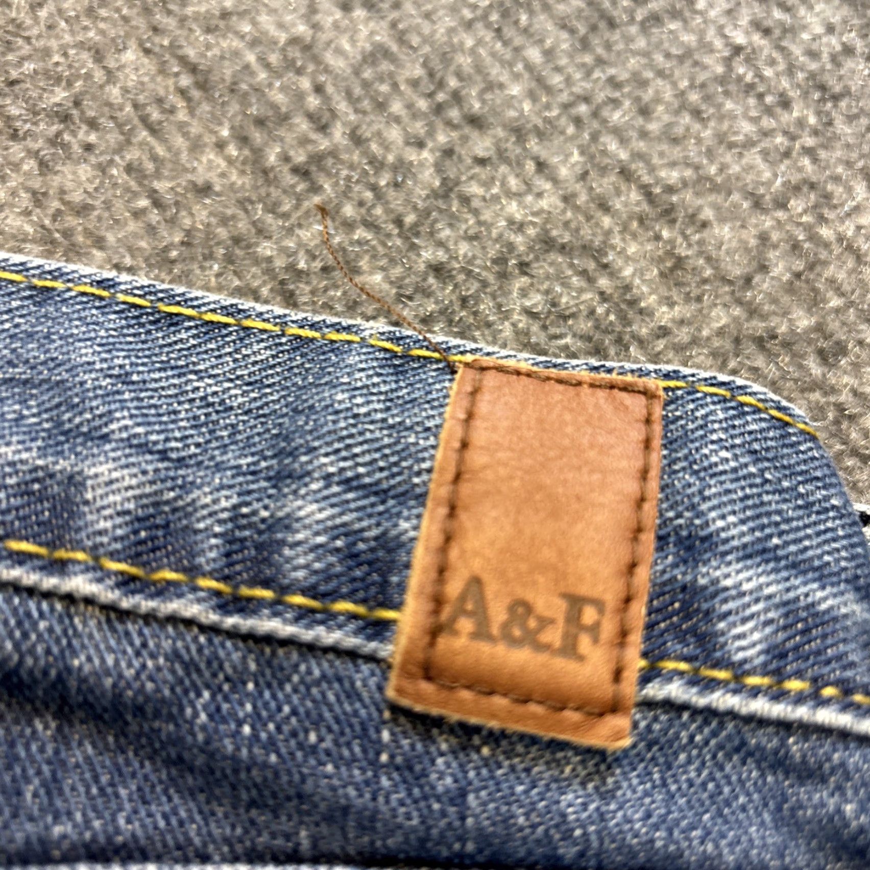Abercrombie & Fitch VINTAGE Abercrombie & Fitch Bootcut Jeans 8R Denim Emma Low Rise Med Wash Womens Size 30" / US 8 / IT 44 - 3 Thumbnail