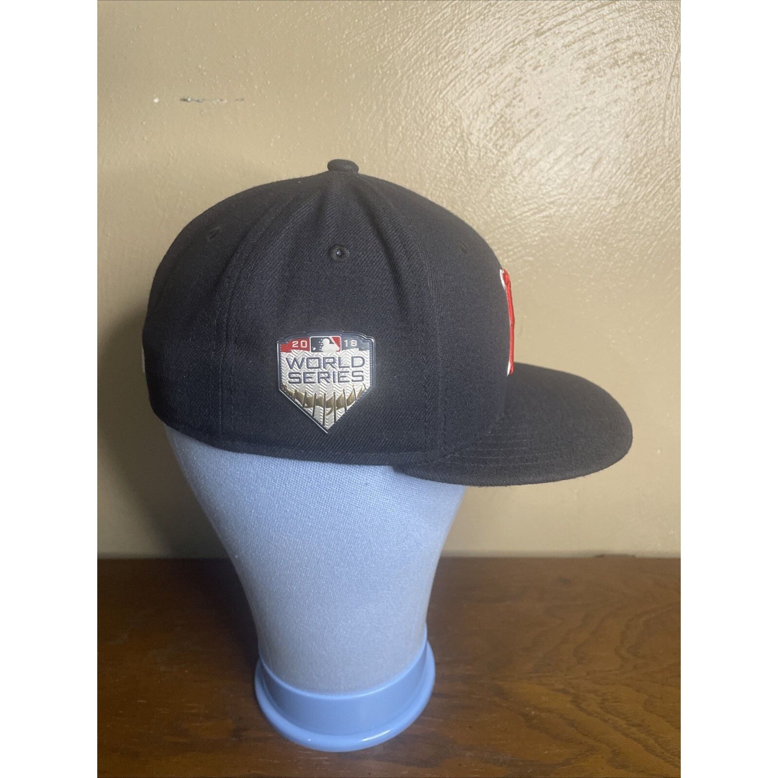 New Era Boston Red Sox NewEra 5950 Hat Fitted WS 2018 6 3/4 EUC Size ONE SIZE - 3 Thumbnail