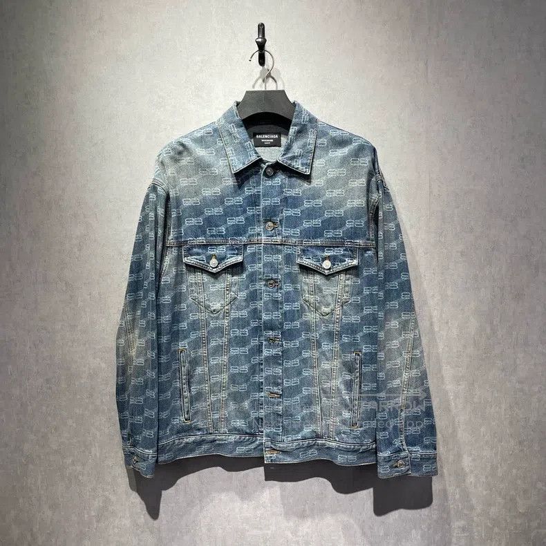 Balenciaga Balenciaga Double B Logo Full Print Denim Jacket Size US XS / EU 42 / 0 - 1 Thumbnail