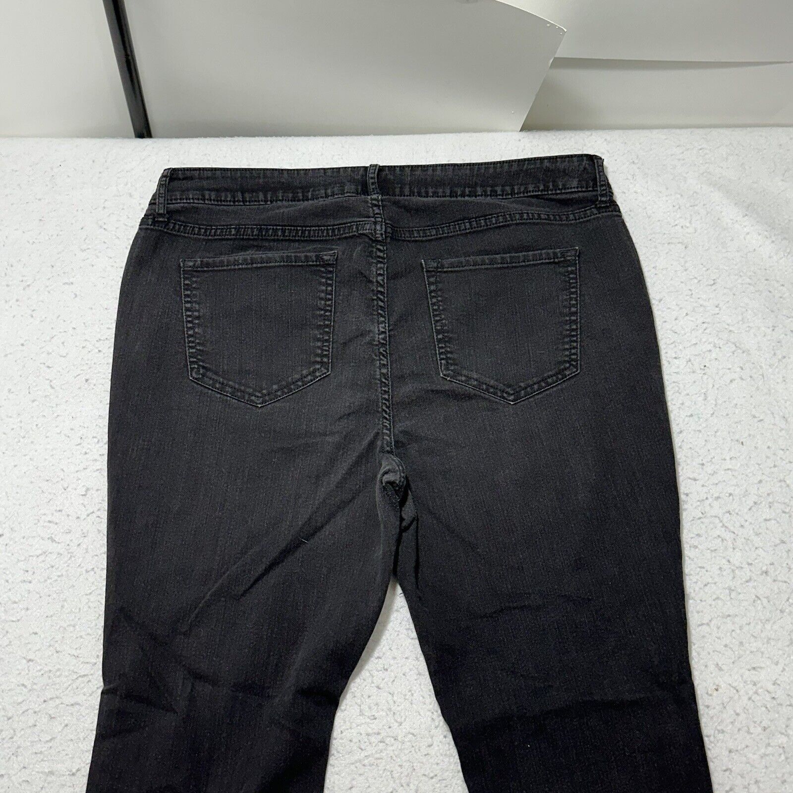 Old Navy Old Navy 16 Regular Super Skinny Mid Rise Black Jeans Size 38" / US 16 / IT 52 - 7 Thumbnail