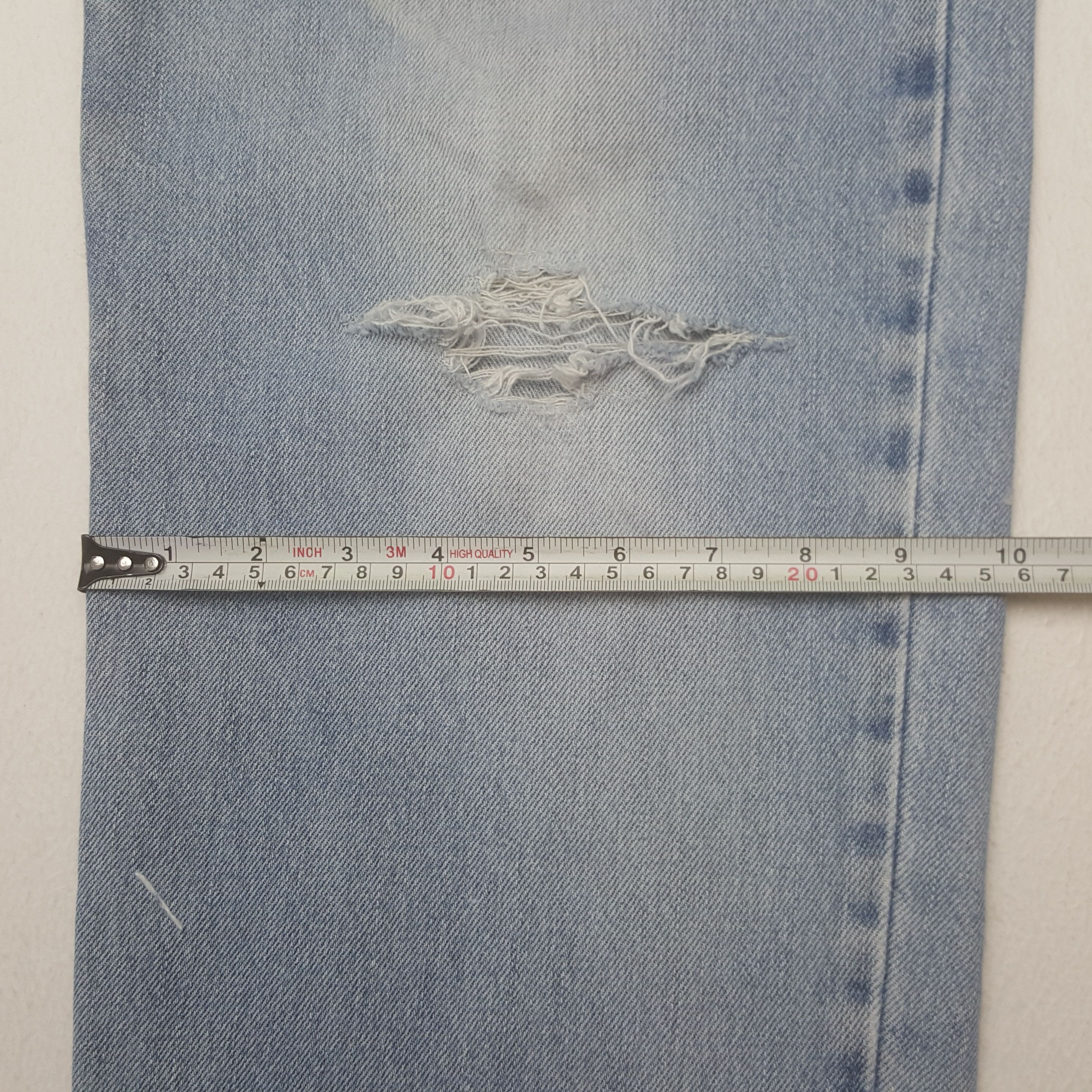 Levi's × Vintage Vintage Levi's 550 Distressed Denim Jeans Size US 35 - 10 Thumbnail