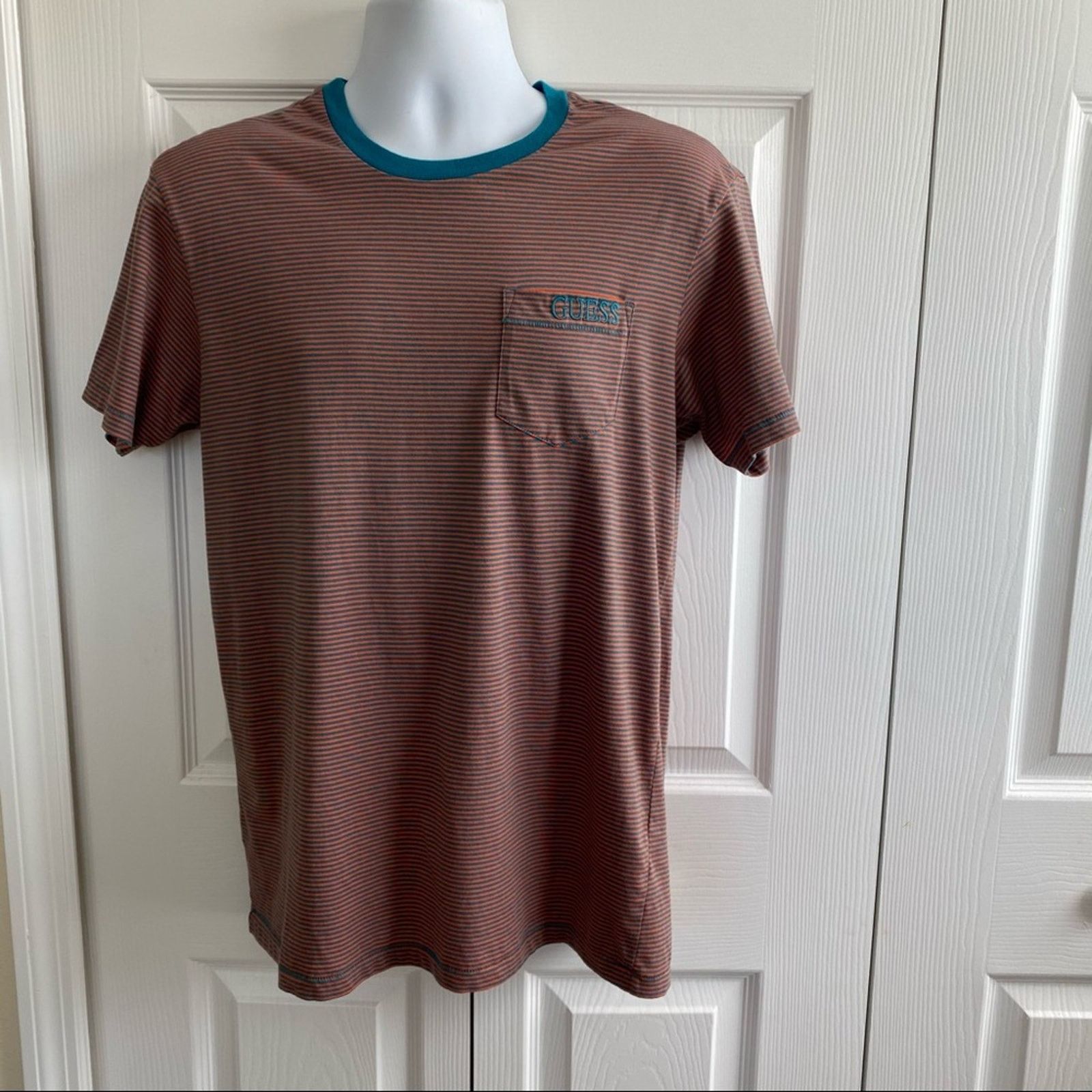 Guess Guess Short-sleeve crewneck tee size M Size US M / EU 48-50 / 2 - 1 Thumbnail