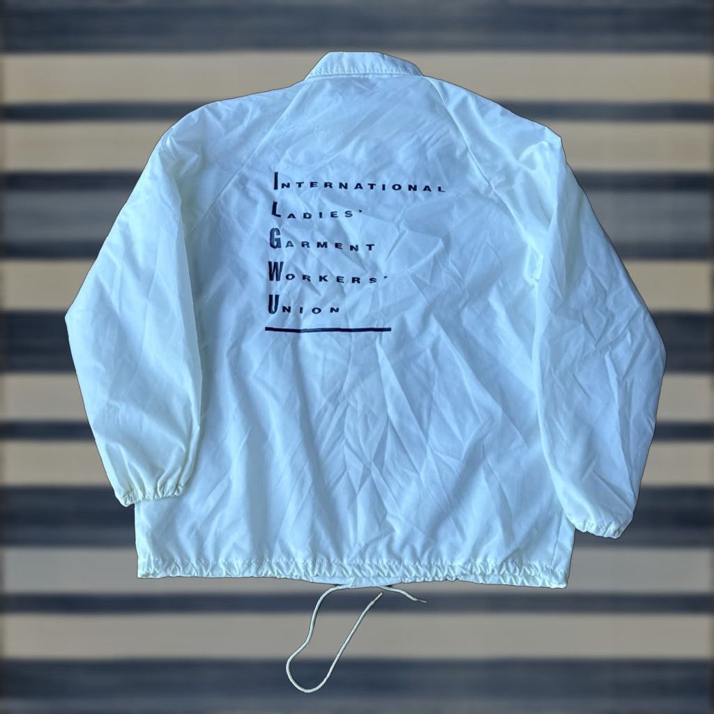 Vintage VINTAGE ILGWU Workers Union Employee Nylon Jacket XL White RARE - ILGWU - Jacket, Windbreaker, Unisex Adults, 80s, Logo, Button Closure Size US XL / EU 56 / 4 - 1 Thumbnail