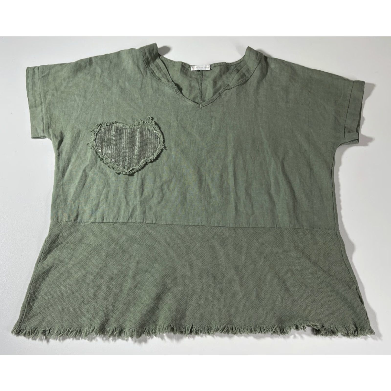 Vintage VINTAGE The Lino Lounge Women's Sleeveless Top Blouse One Size Green Bohemian Linen Blend Italy Heart Patch Size ONE SIZE - 4 Thumbnail