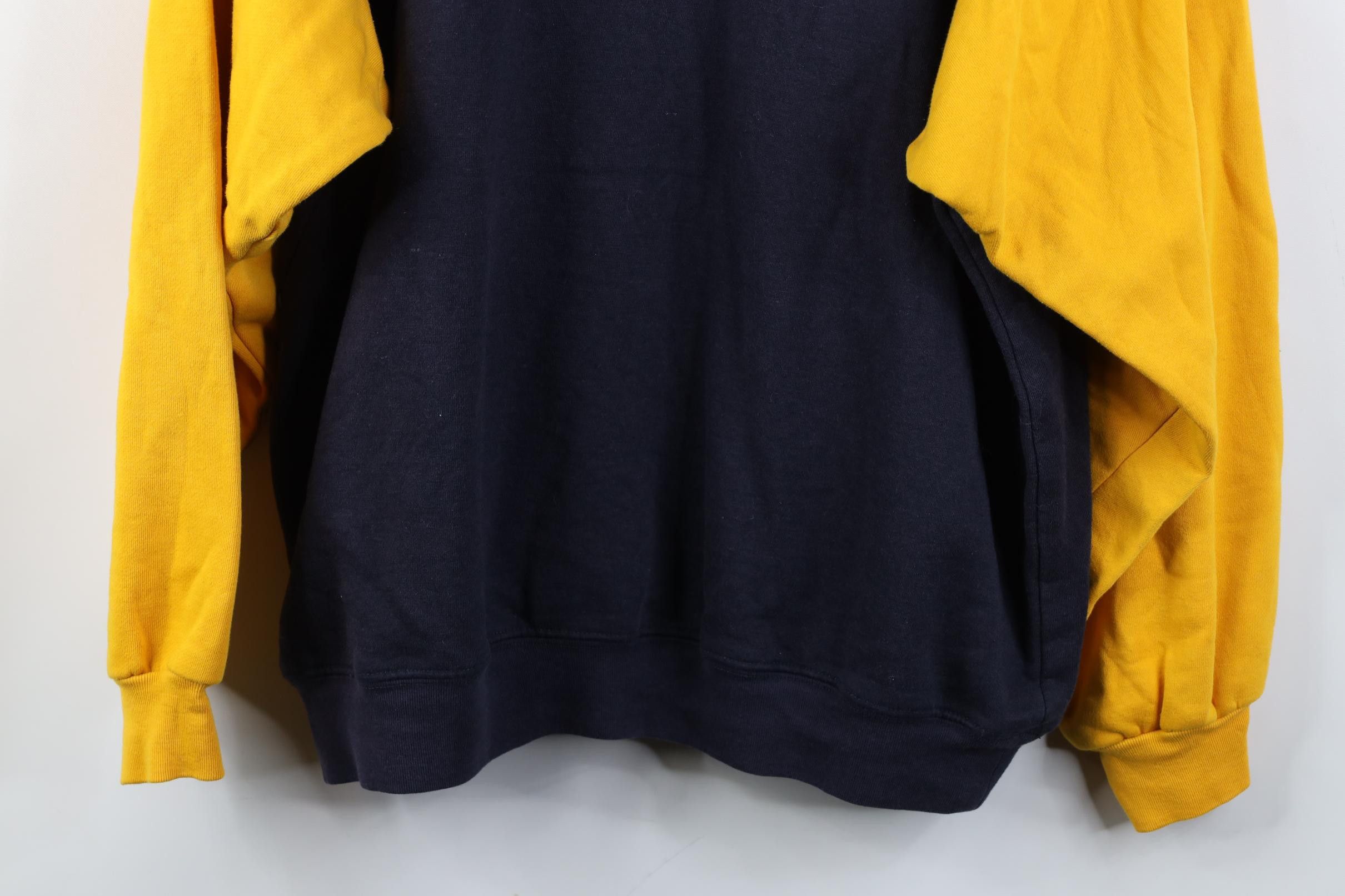 Vintage Vintage 90s Y2k University of Michigan Hoodie Sweatshirt Size US M / EU 48-50 / 2 - 12 Thumbnail