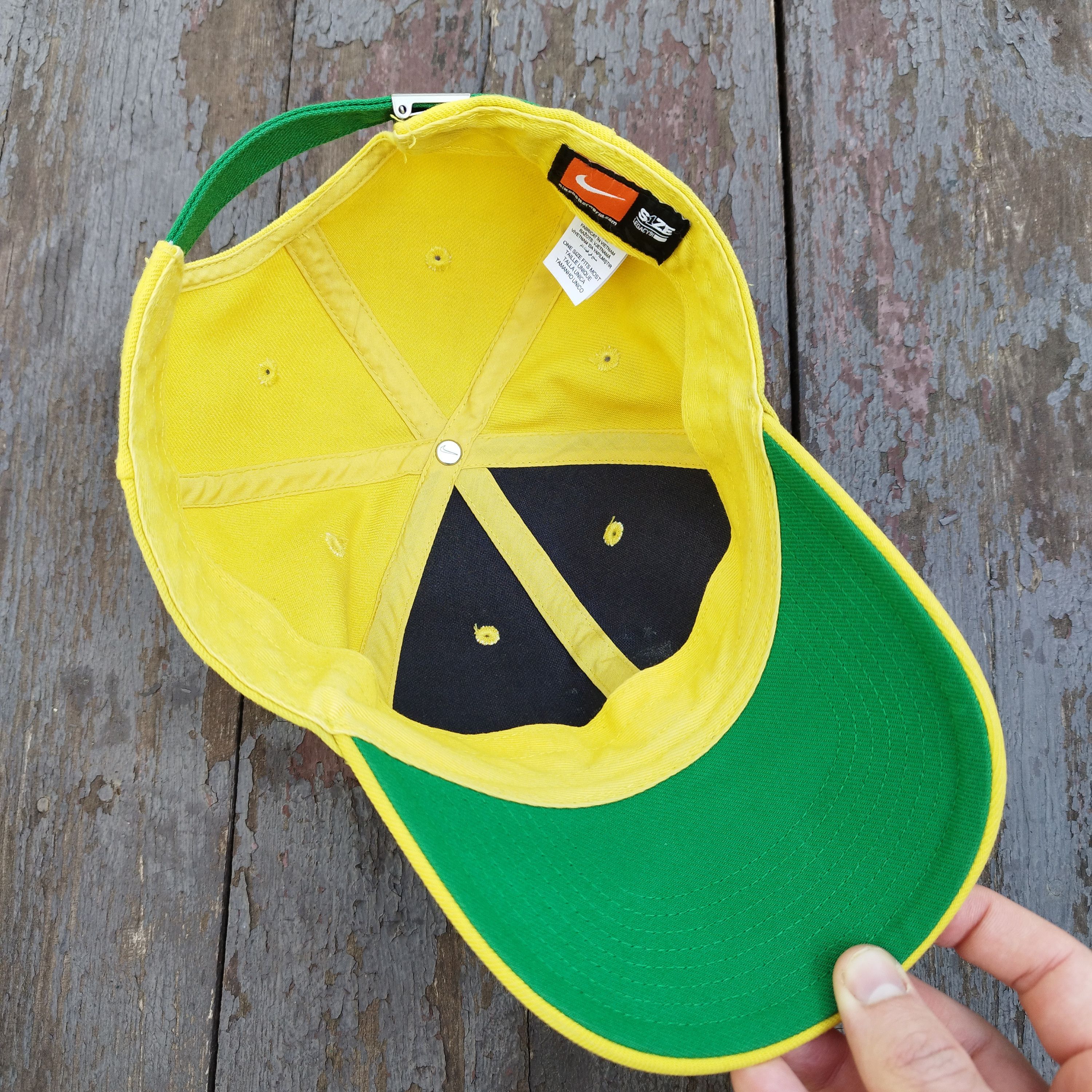 Nike Vintage Nike Brazil National Football Team Adjustable Cap Size ONE SIZE - 7 Thumbnail