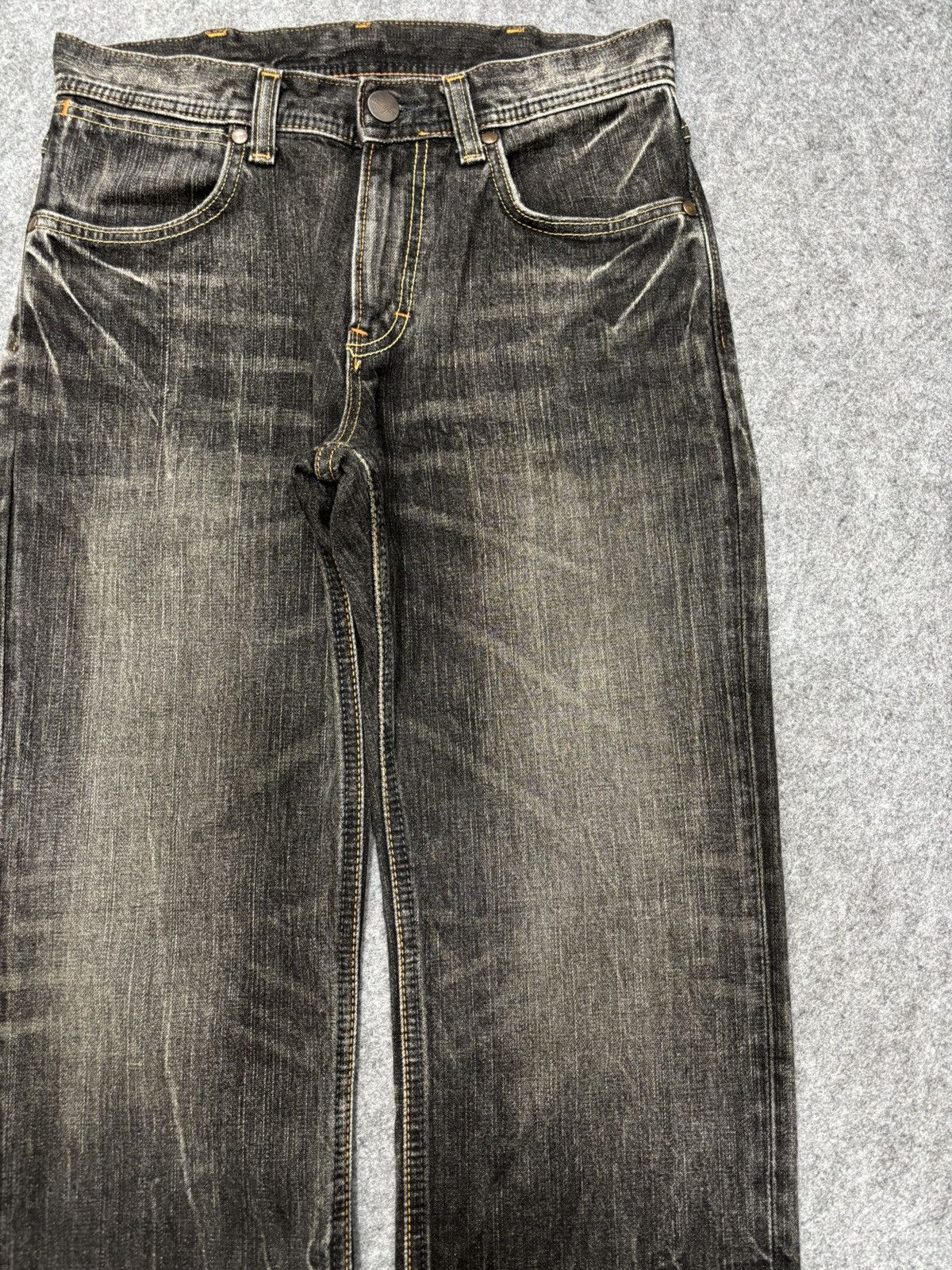Wrangler 💥90s Style💥Wrangler Black Mudwash Sick Fades Denim F660 Size US 30 / EU 46 - 3 Thumbnail